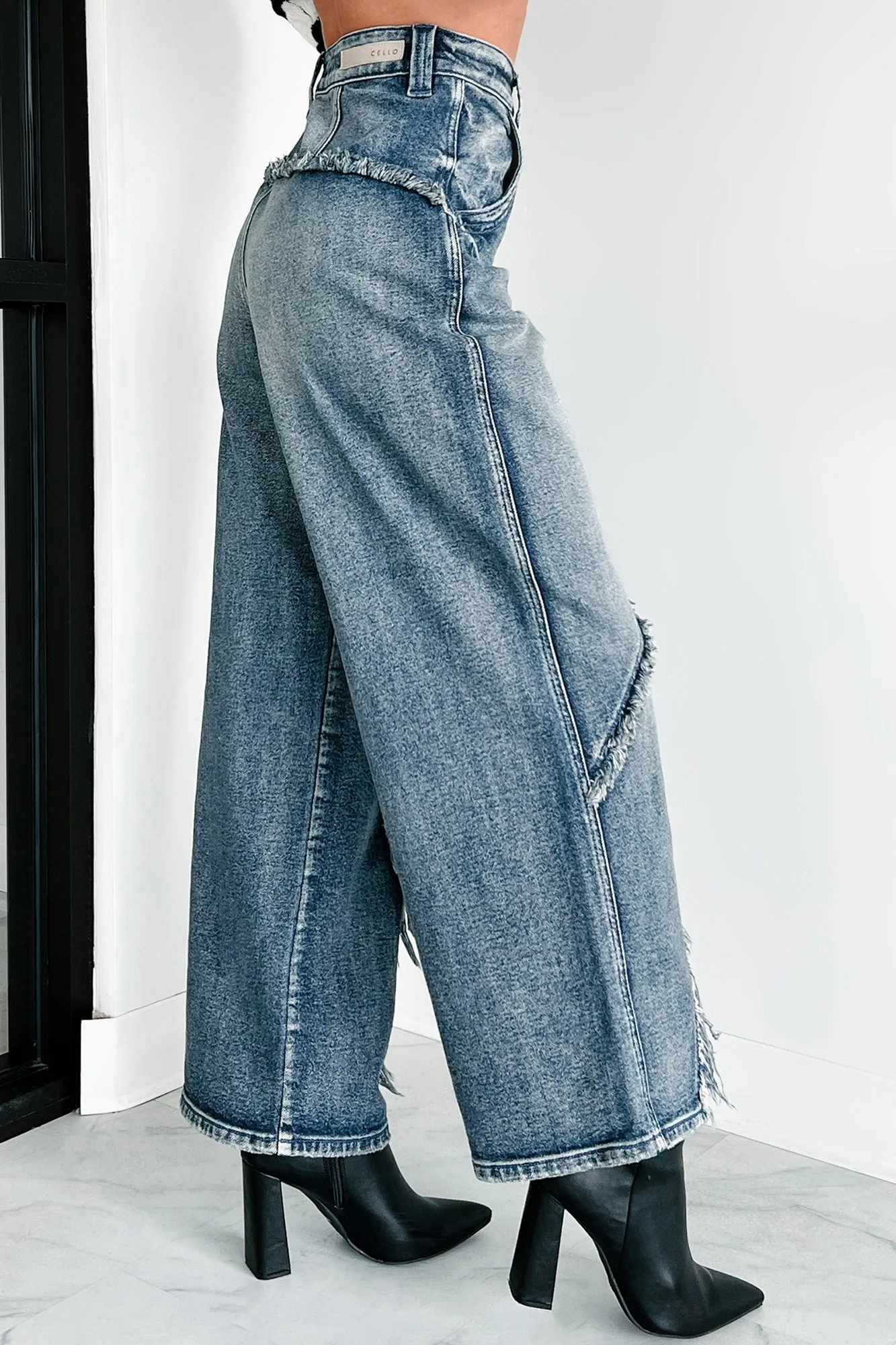 Easy Layering Tailored Fit Vernon High Rise Frayed Edge Cello Skater Jeans (Tint)
