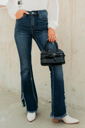 Button Fly Option Minimal Outfit Hector Frayed Hem Kancan Bootcut Jeans (Dark)