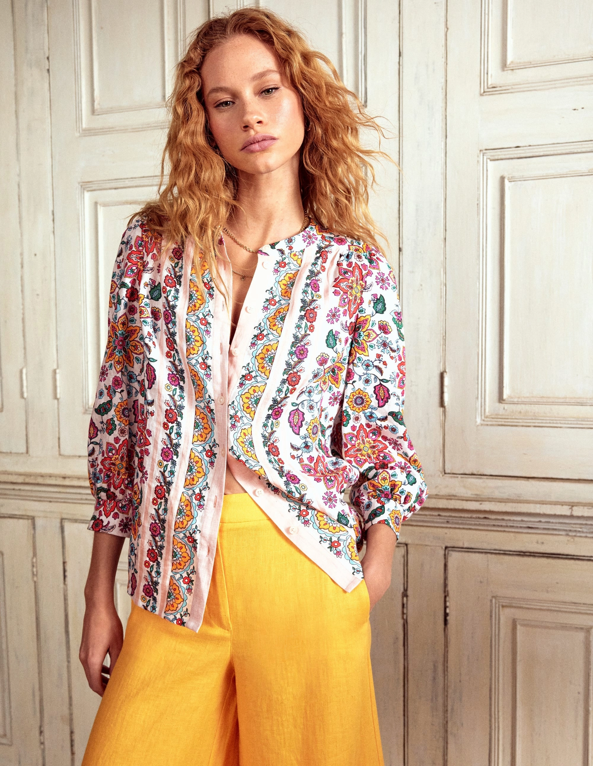 Alicia Linen Top-Ivory Botanical Sprig ErgonomicShape