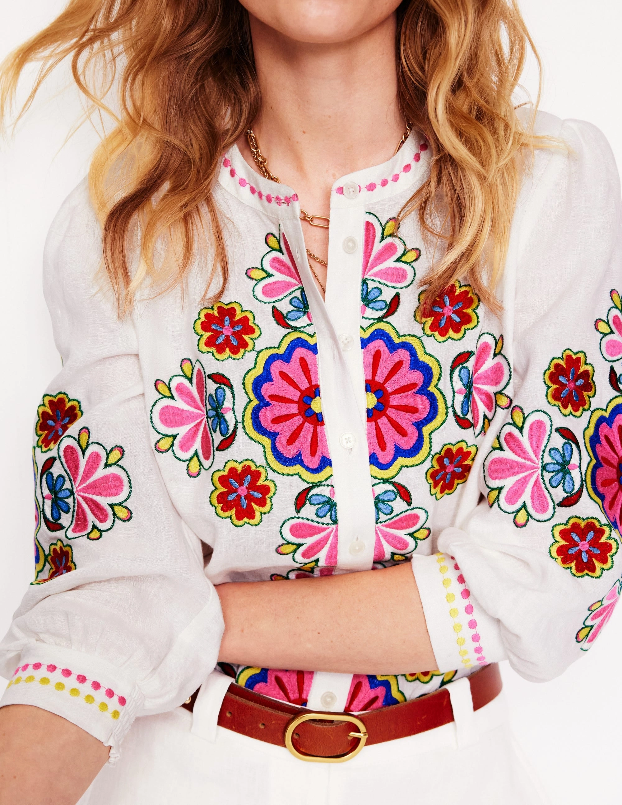 Stretch Fit Engineering Alicia Linen Top-White, Floral Embroidery