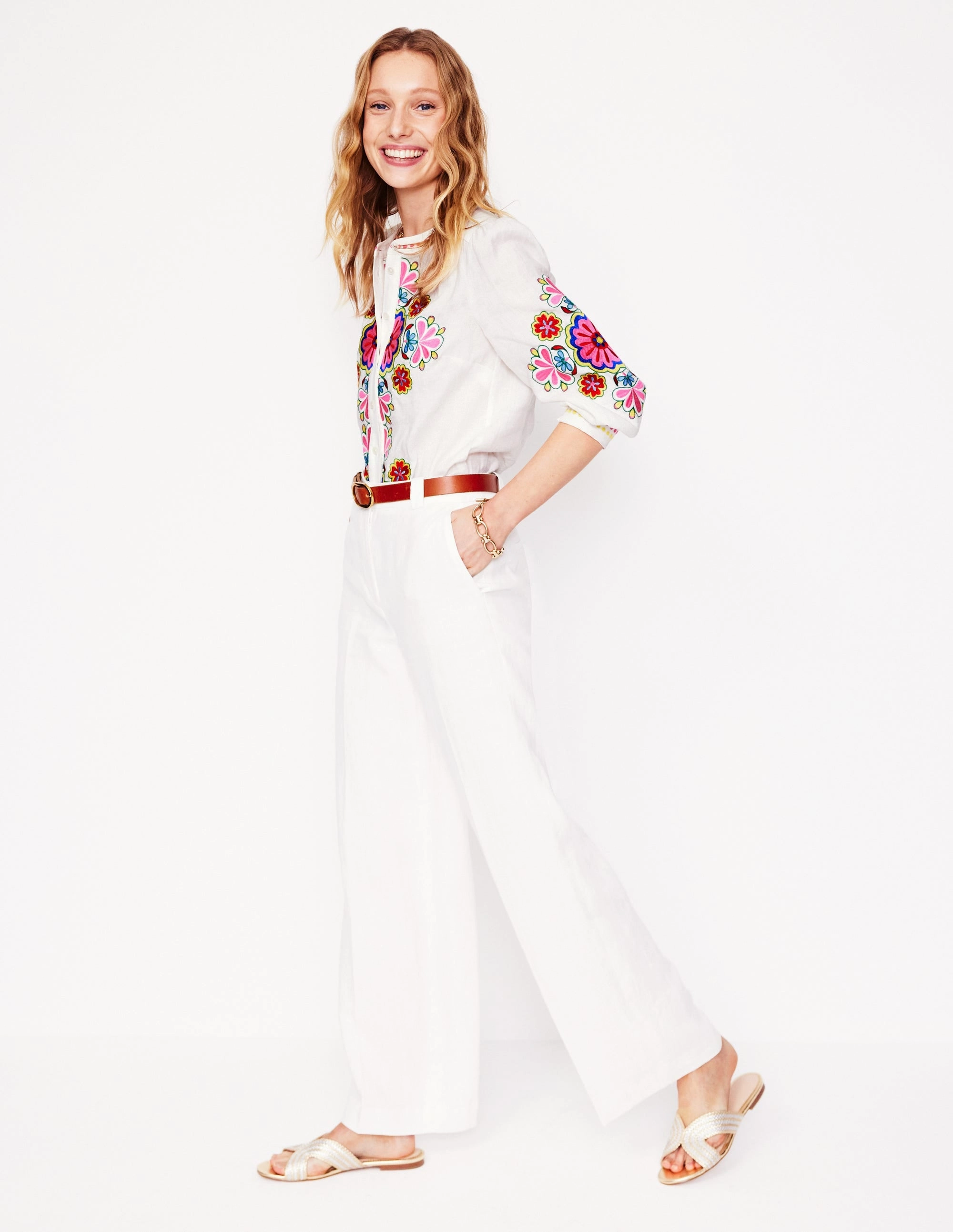Alicia Linen Top-White, Floral Embroidery AntiStatic Coating Interlock Stitch Detail