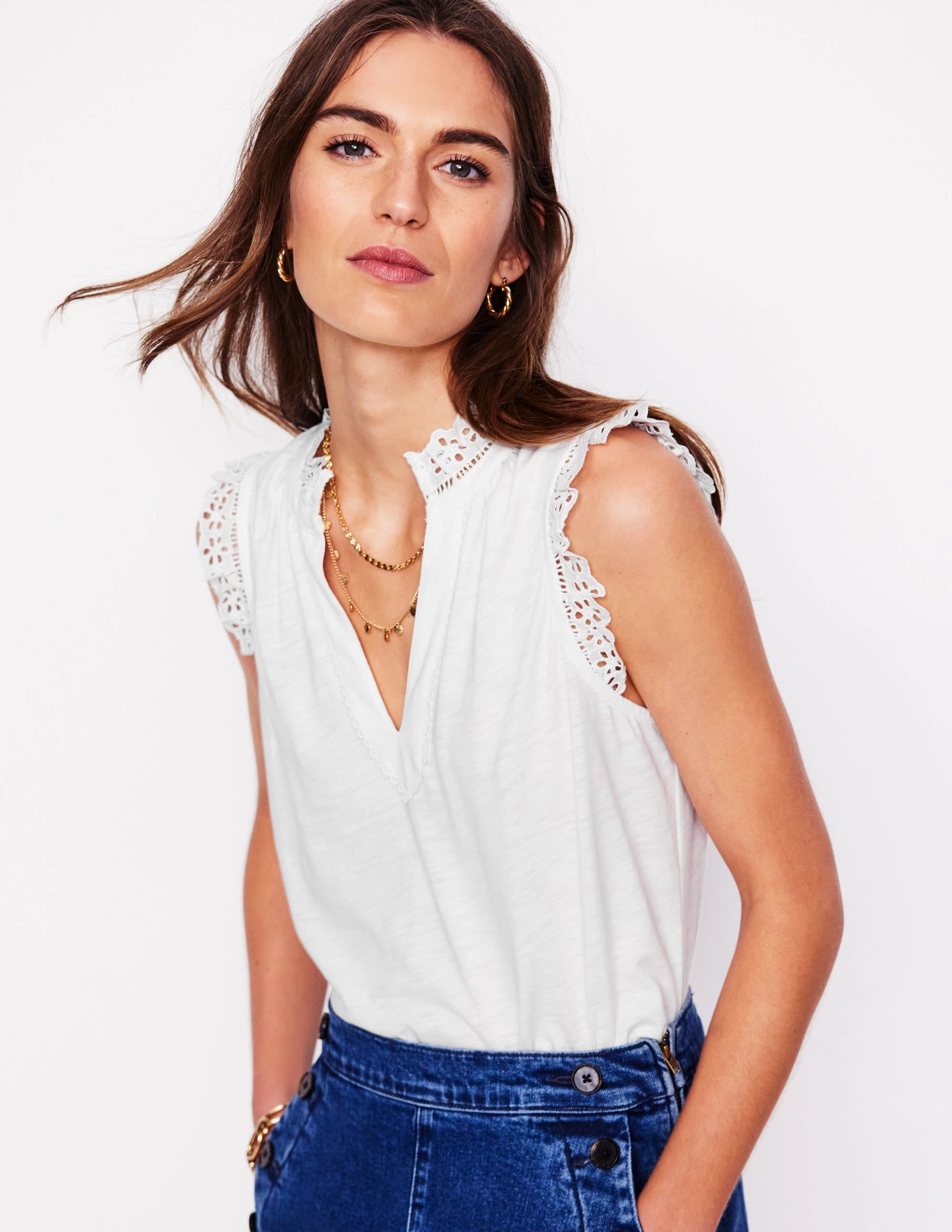 Aria Broderie Trim Vest-White TaglessLabel EcoFriendlyDye