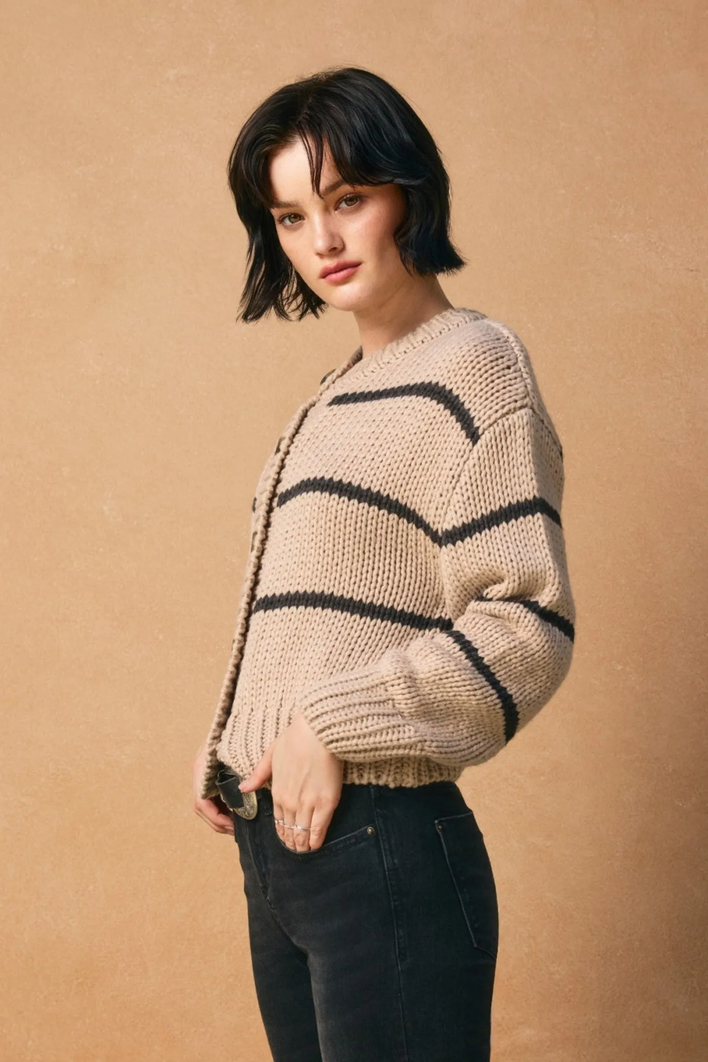 AUDREY BUTTON DOWN CARDIGAN Modern Silhouette CompressionTechnology