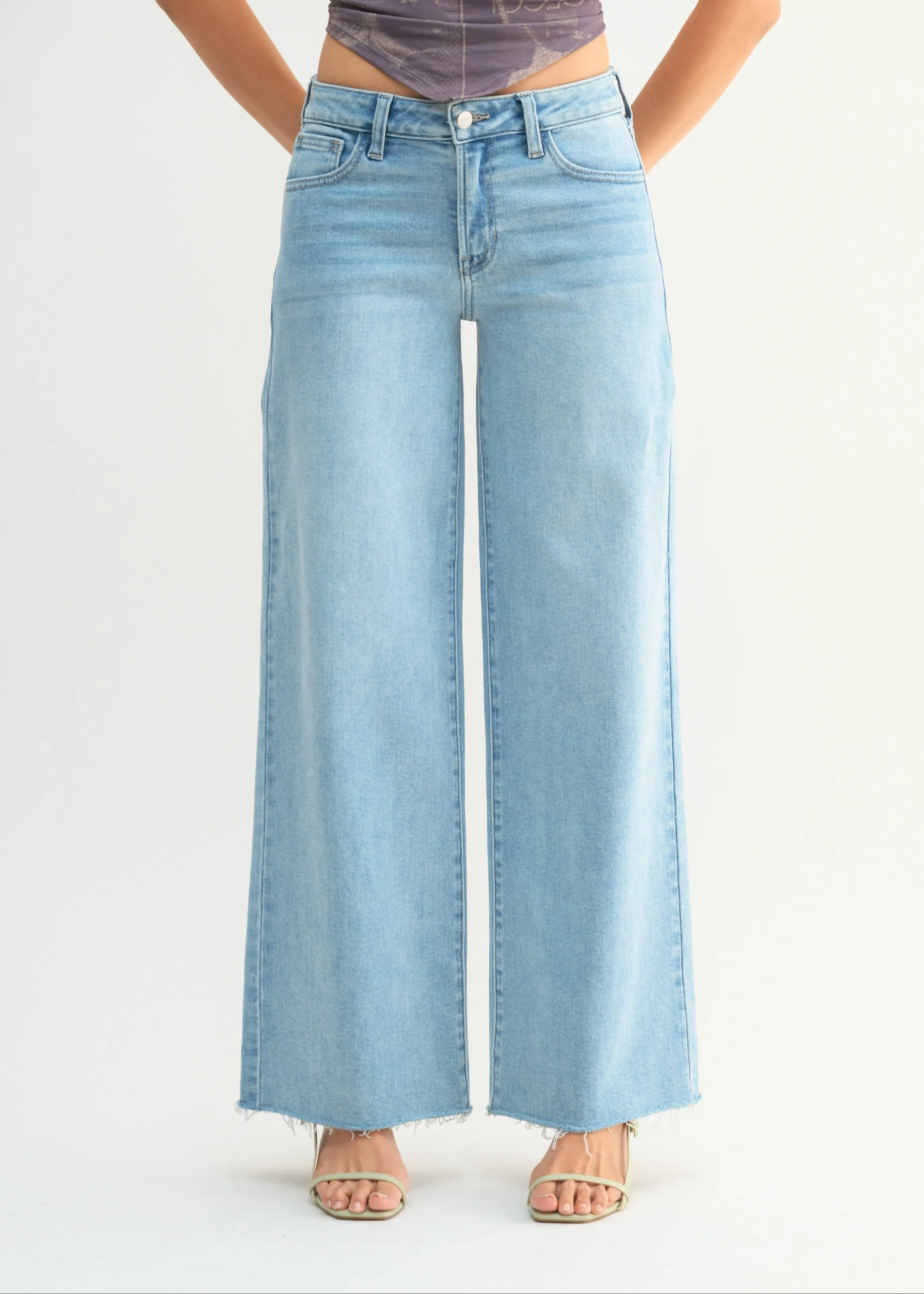 Light material AUDREY RELAXED WIDE-LEG JEANS
