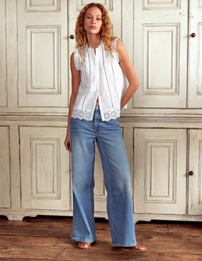 Non Restrictive Collar ContrastTipping Sleeveless Broderie Top-White