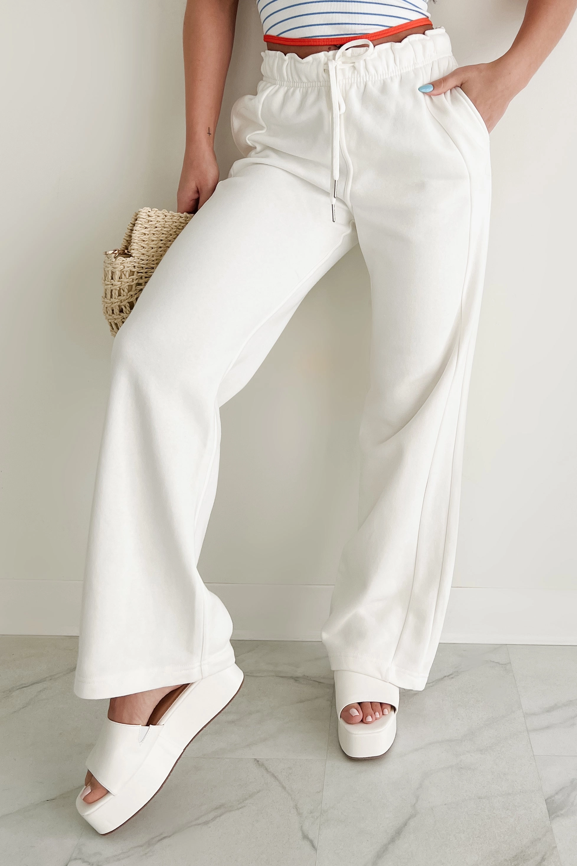 Performance Layer Fading From Memory Drawstring Tie Sweatpants (Off White)