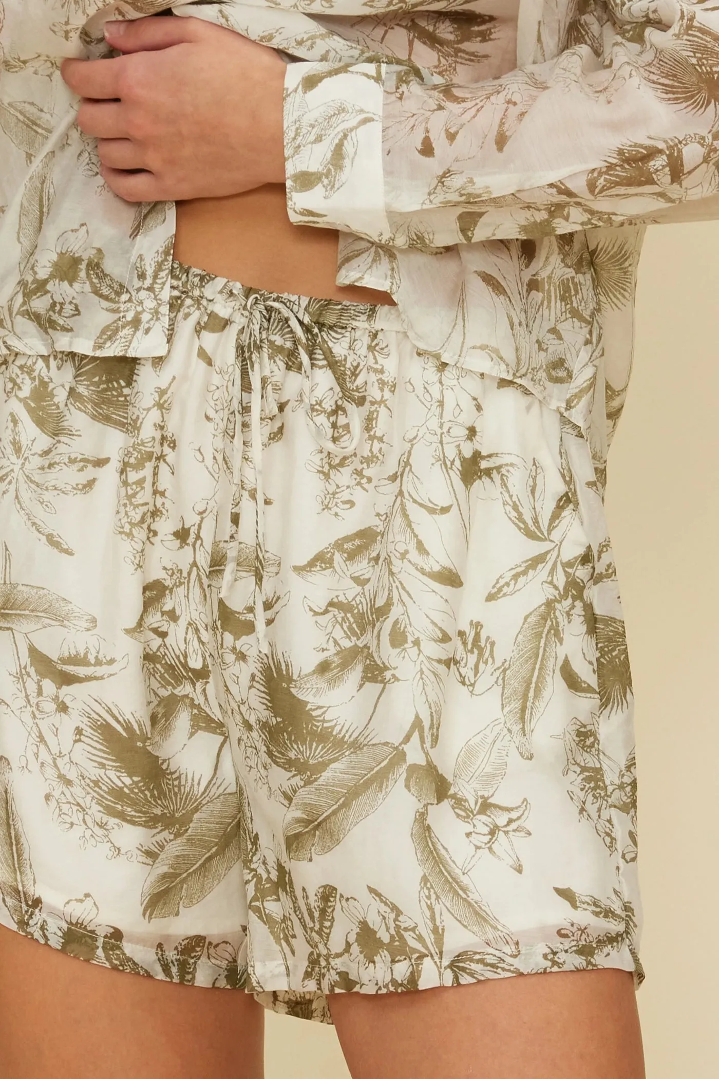 LOU RELAXED SHORTS Chill Ready Low Bulk Waistband