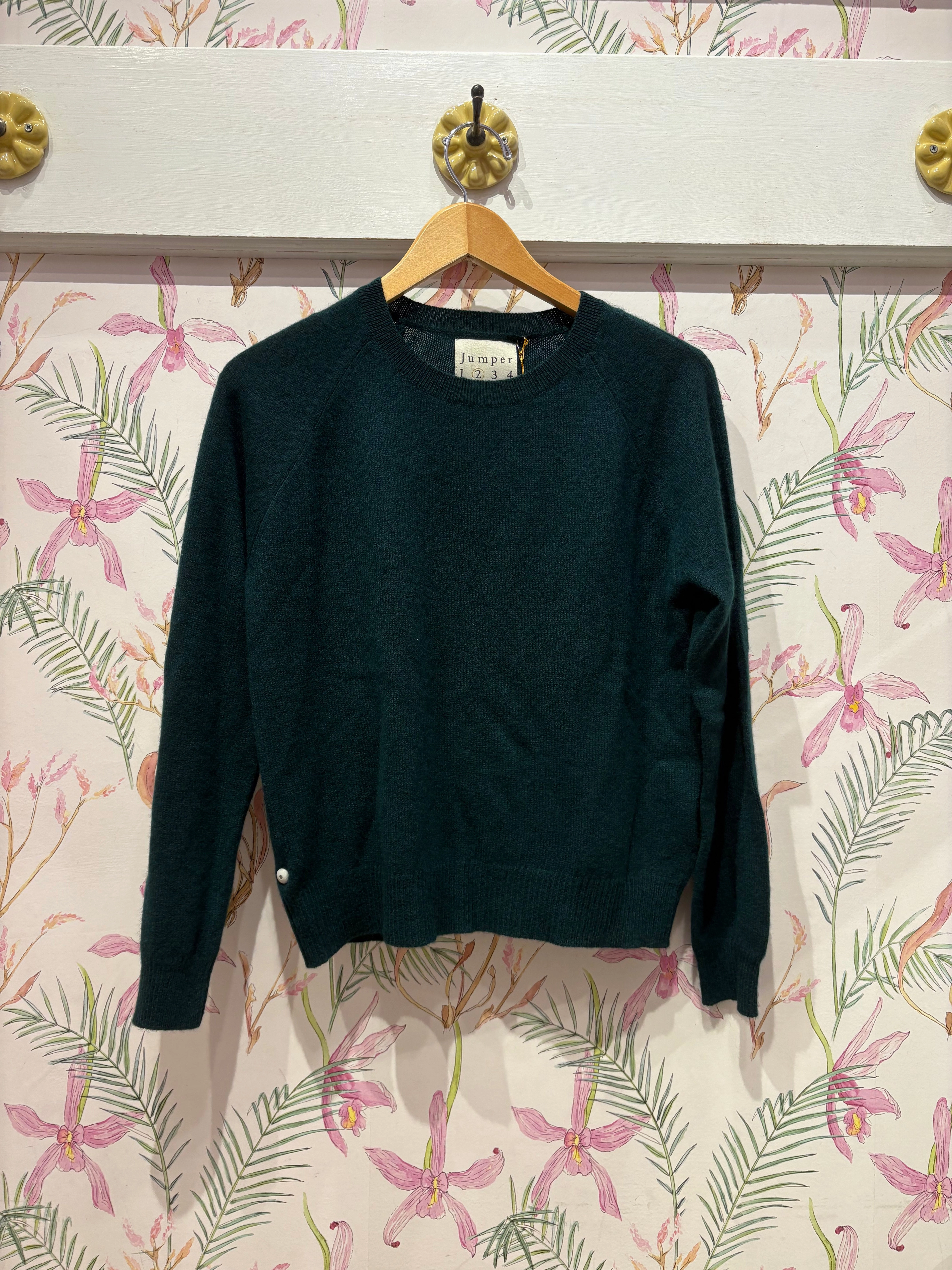 Cashmere Crop Crew in Sacramento Comfortable Look