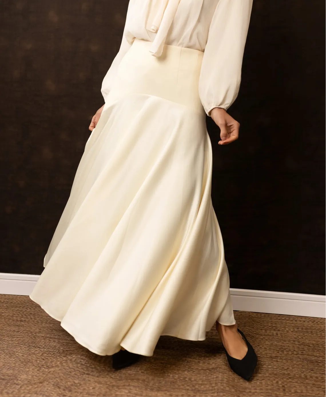 Hidden Zip Pockets Cherie Skirt | Cream