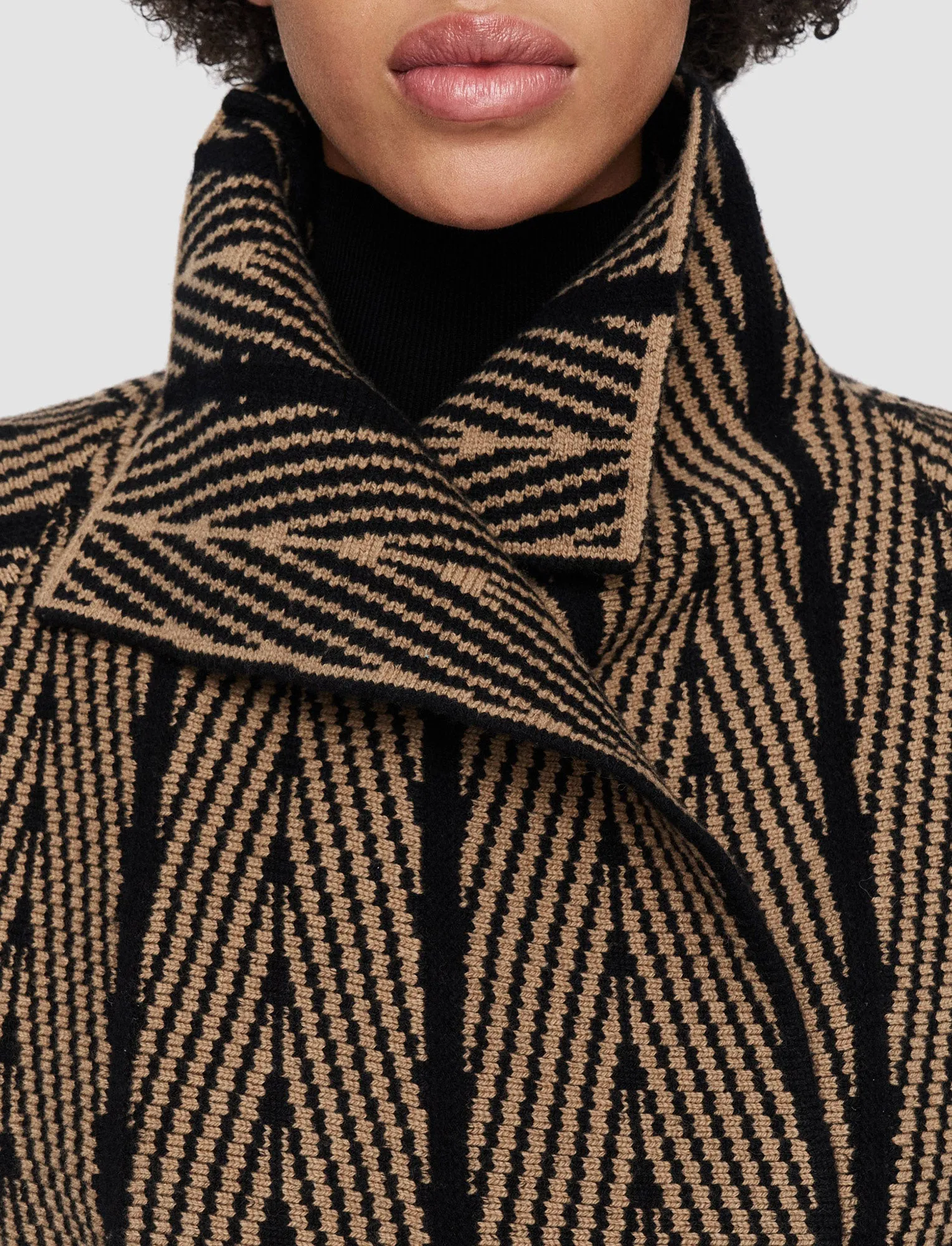 Chevron Jacquard Knitted Jacket Easy Comfort