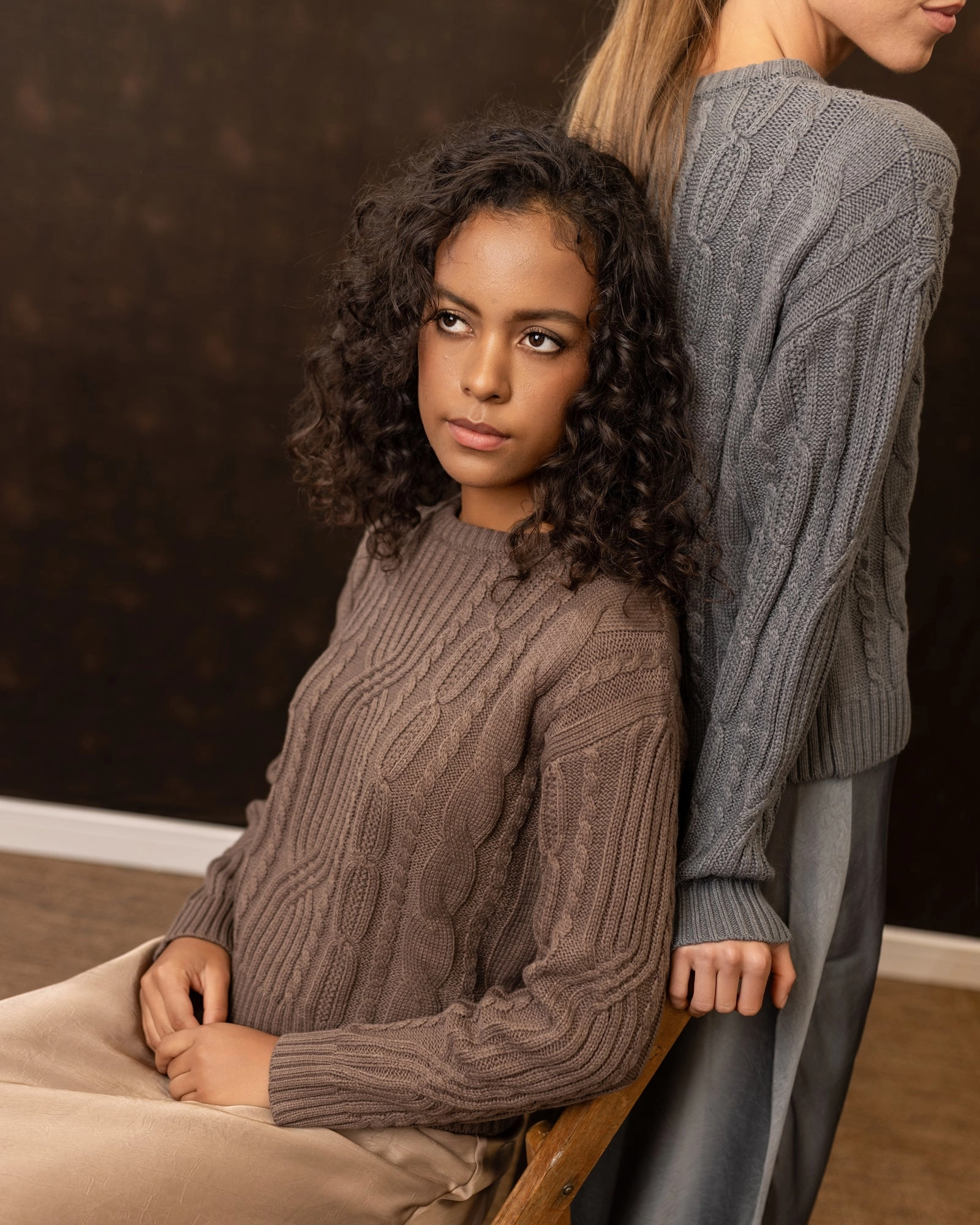 Convertible Collar RawHemDetail Chunky Cable Knit Sweater | Brown