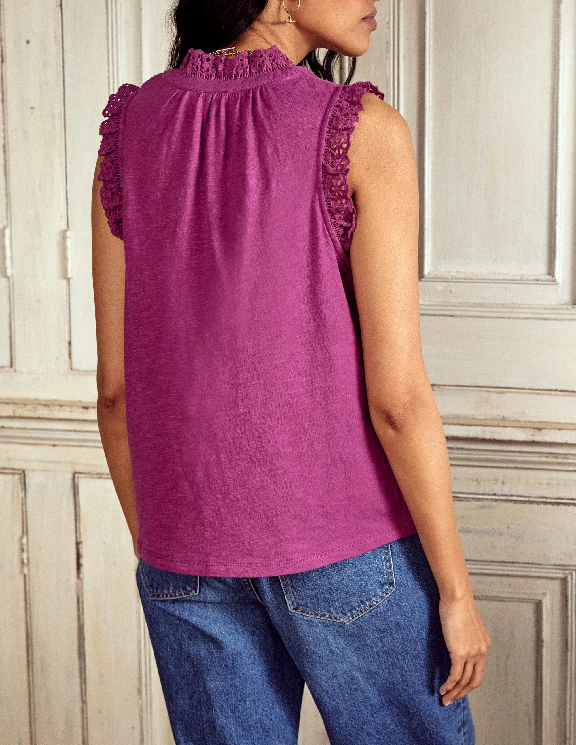 HiddenVentilationPockets Aria Broderie Trim Vest-Rich Magenta