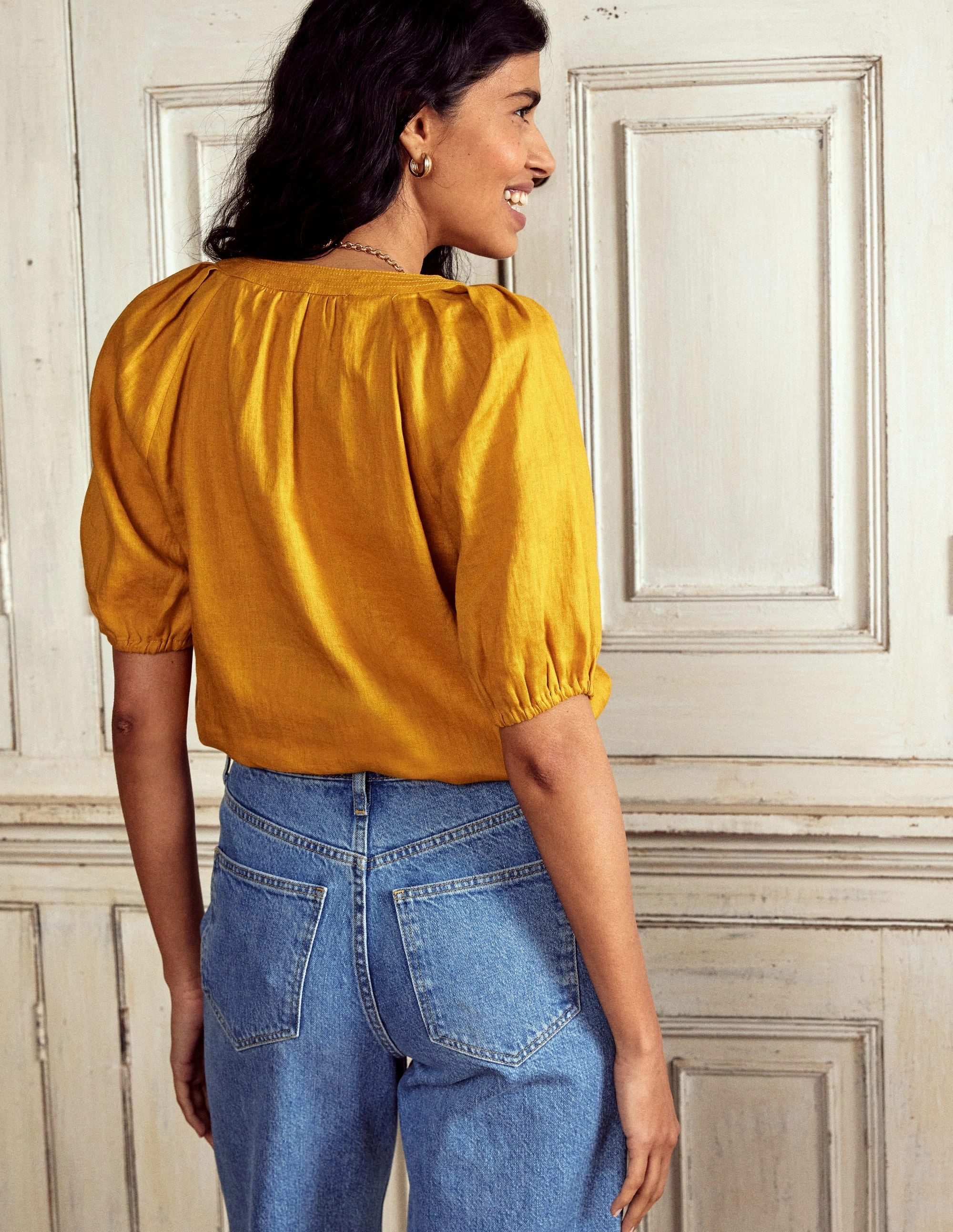 Low Profile Stitching Soft touch finish Brooke Linen Top-Golden Rye