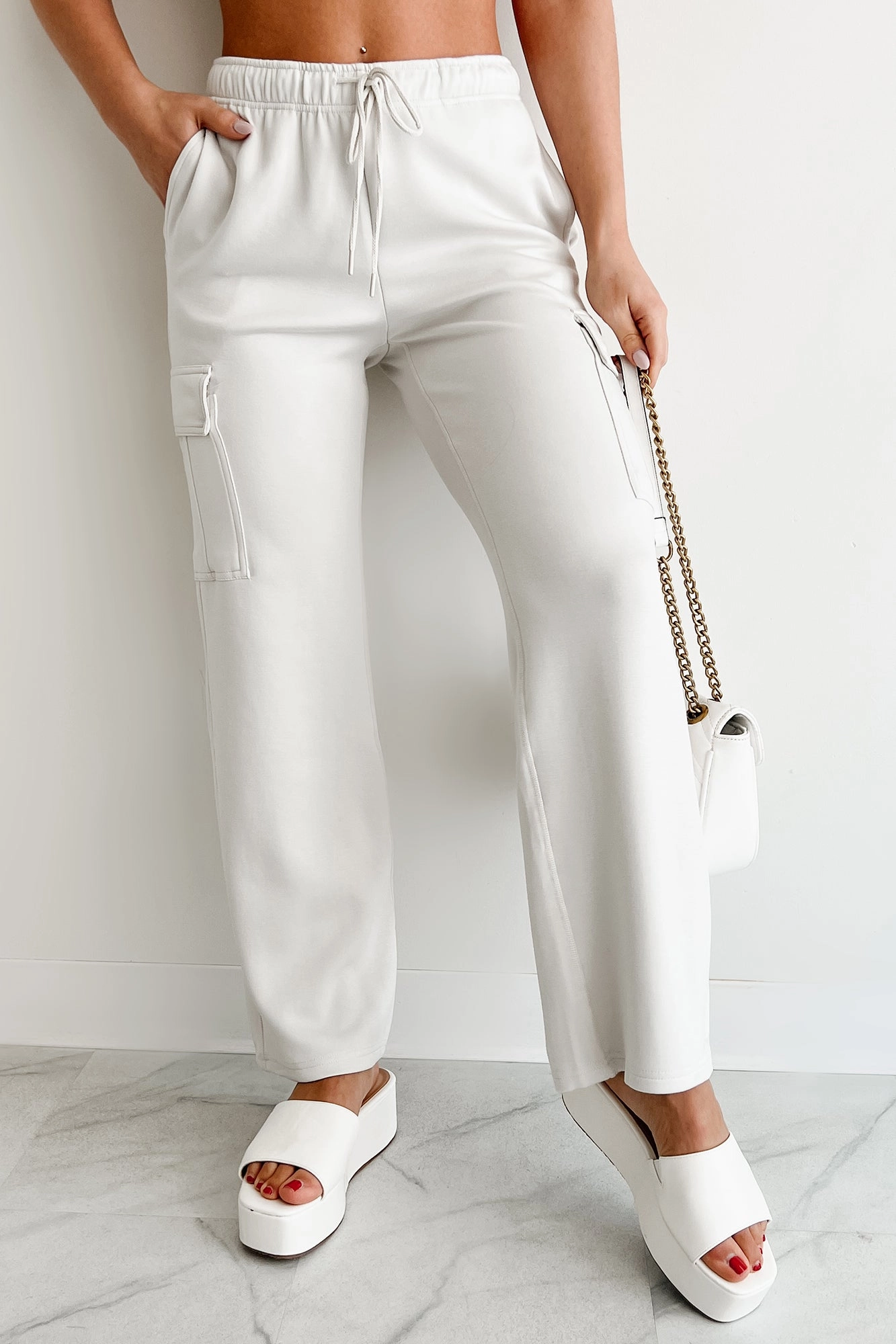 Snooze And Relax Cargo Sweatpants (Chalk) Anti Chafe Lining Reflective Trim