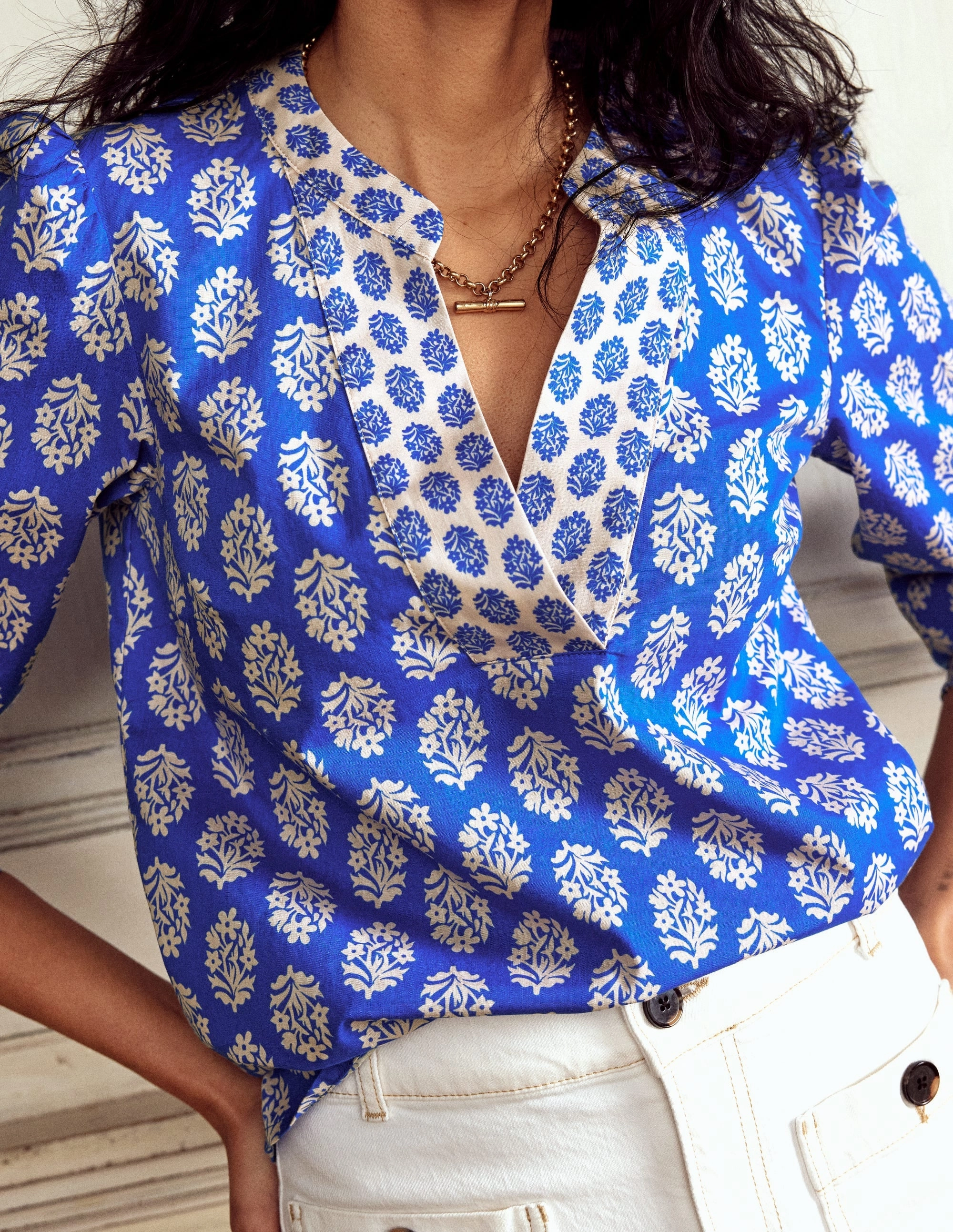 Cotton Notch Neck Top-Gallery Blue, Posey Stamp Taped Neckline Ribbed collar