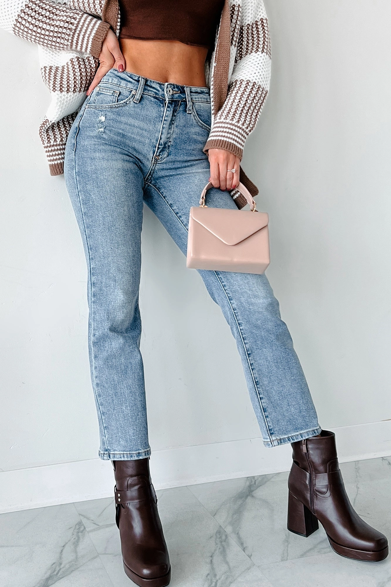 Premium Elegant Fit Focus Credo Special A Mid Rise Crop Slim Bootcut Jeans (Medium Light)