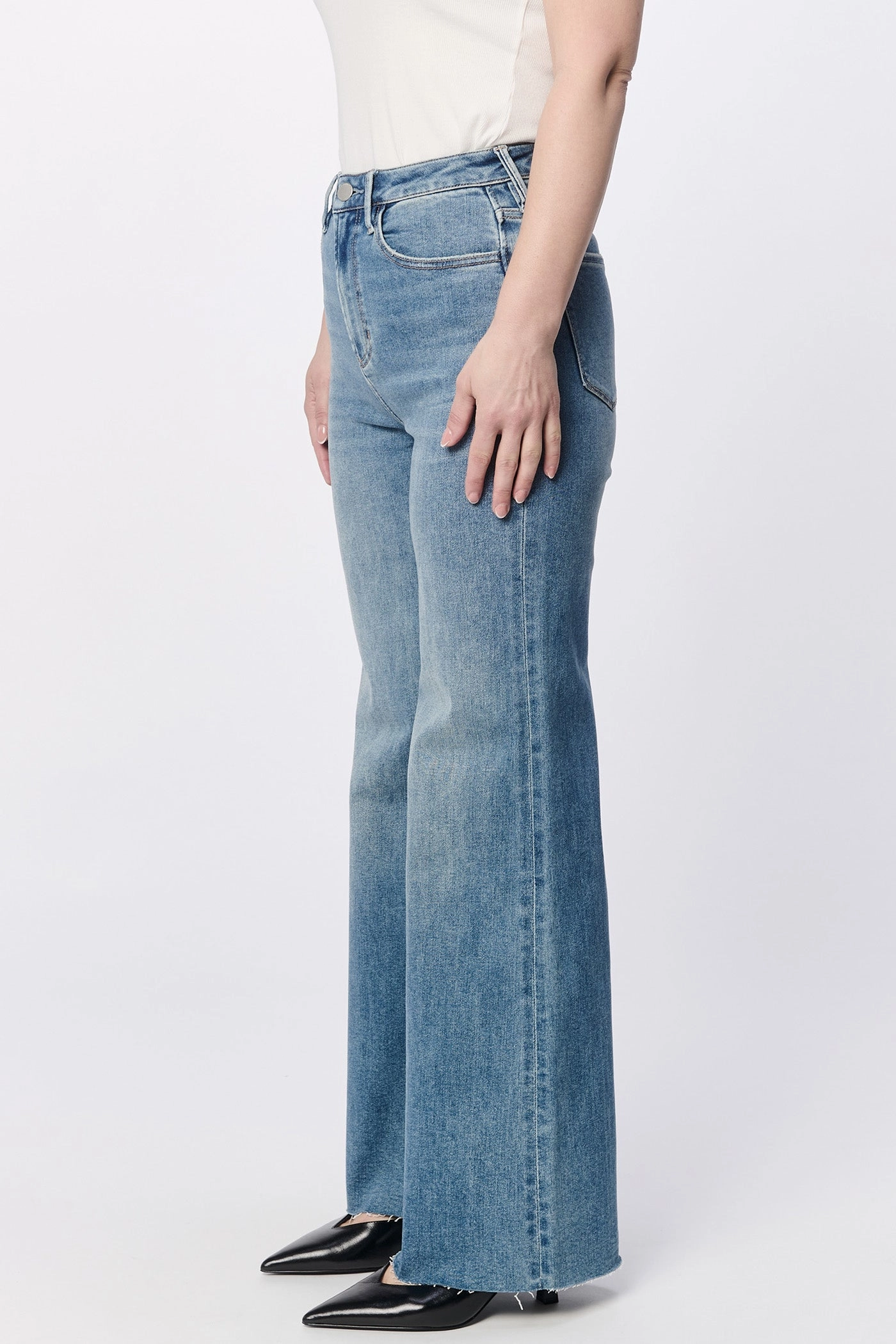 Dear John Fiona Wide Leg Jean in Norway Circular Knit Technology ClassicCrewNeck