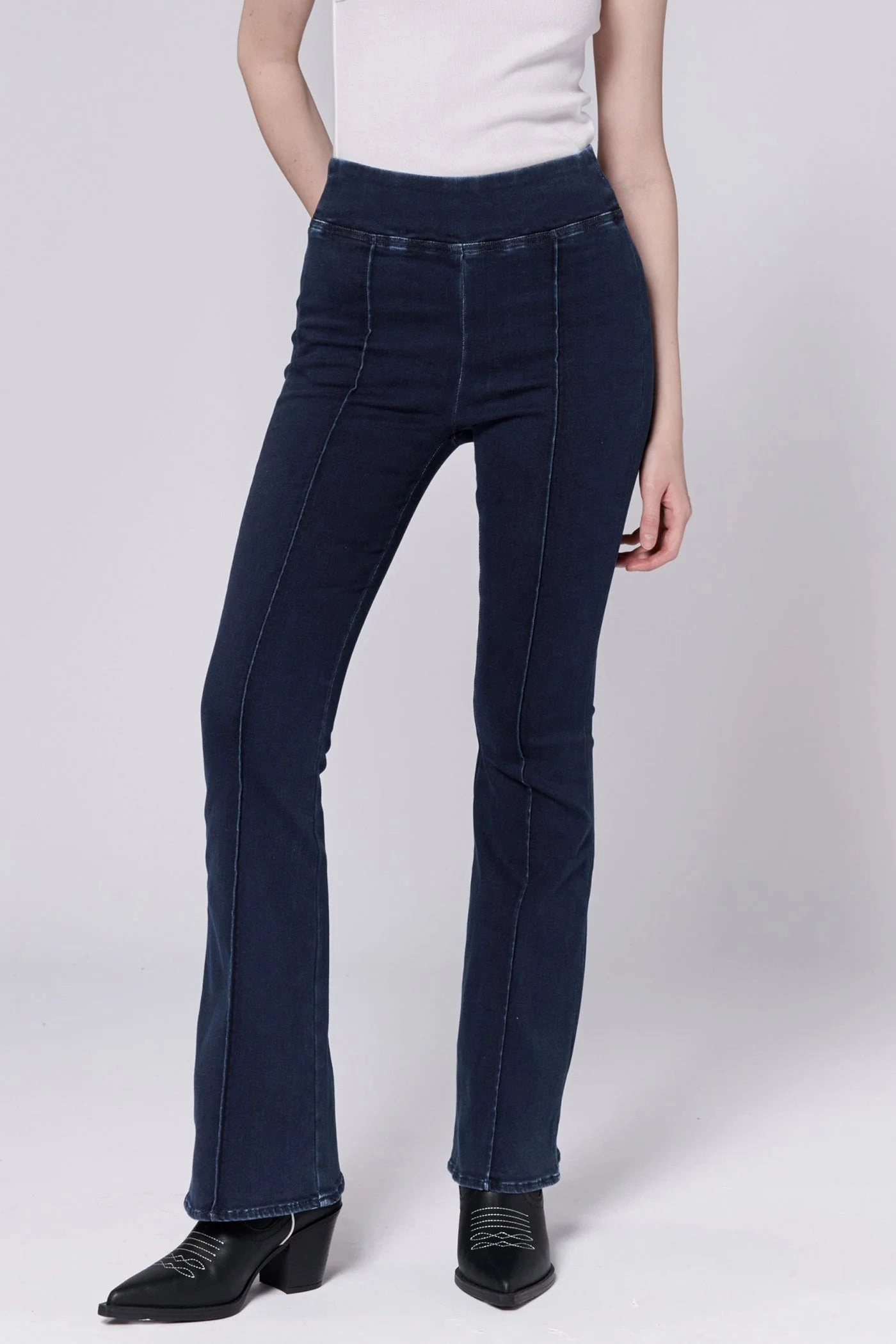 Stylish Dress Dear John Mindy Flare Jeans in Moon Rise