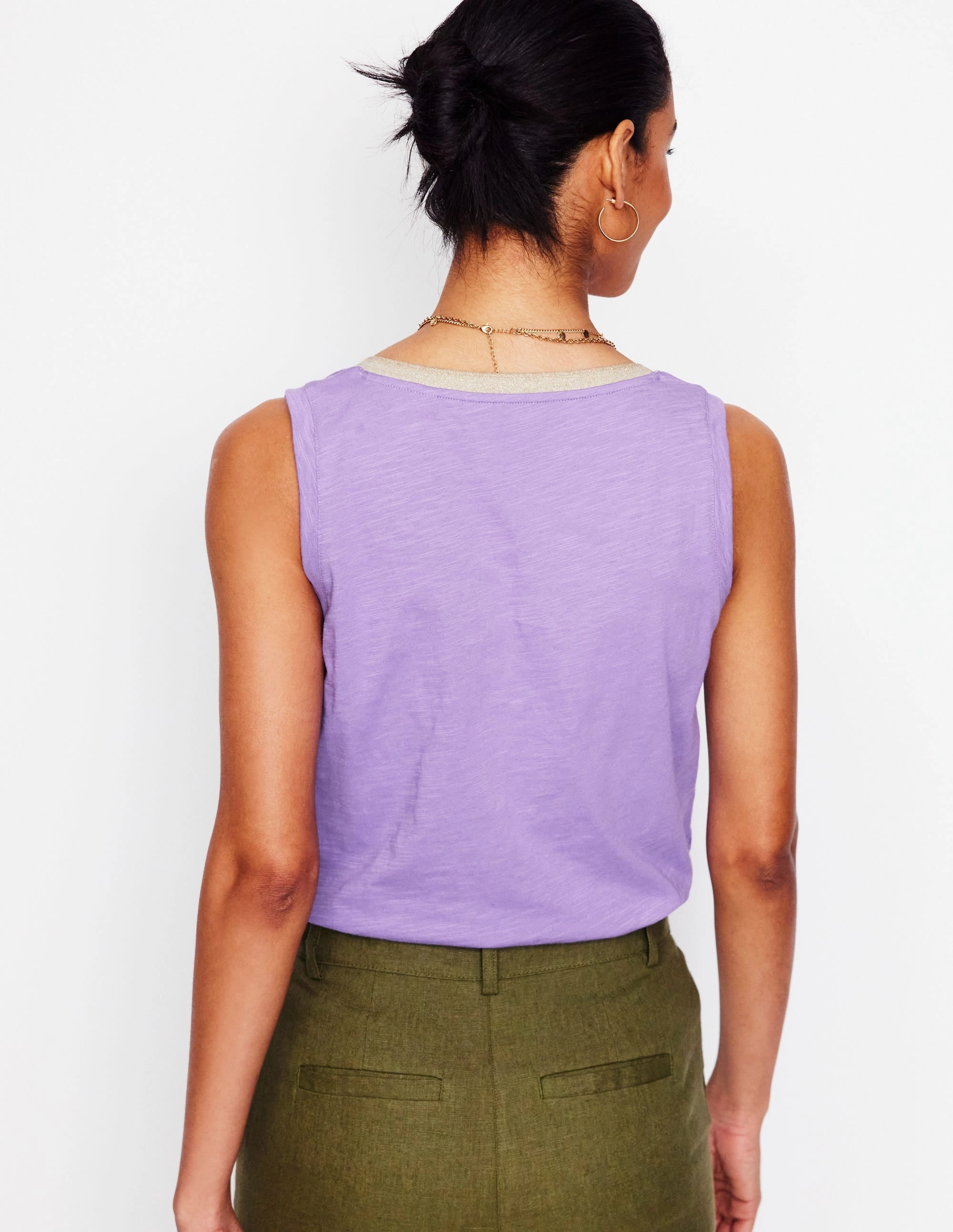 Metallic Trim V Neck Vest-Pretty Violet Sporty Style
