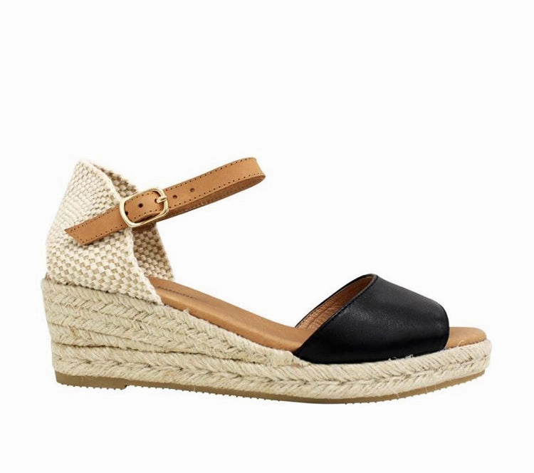 Django and Juliette Suzy ~ Tan ~Black