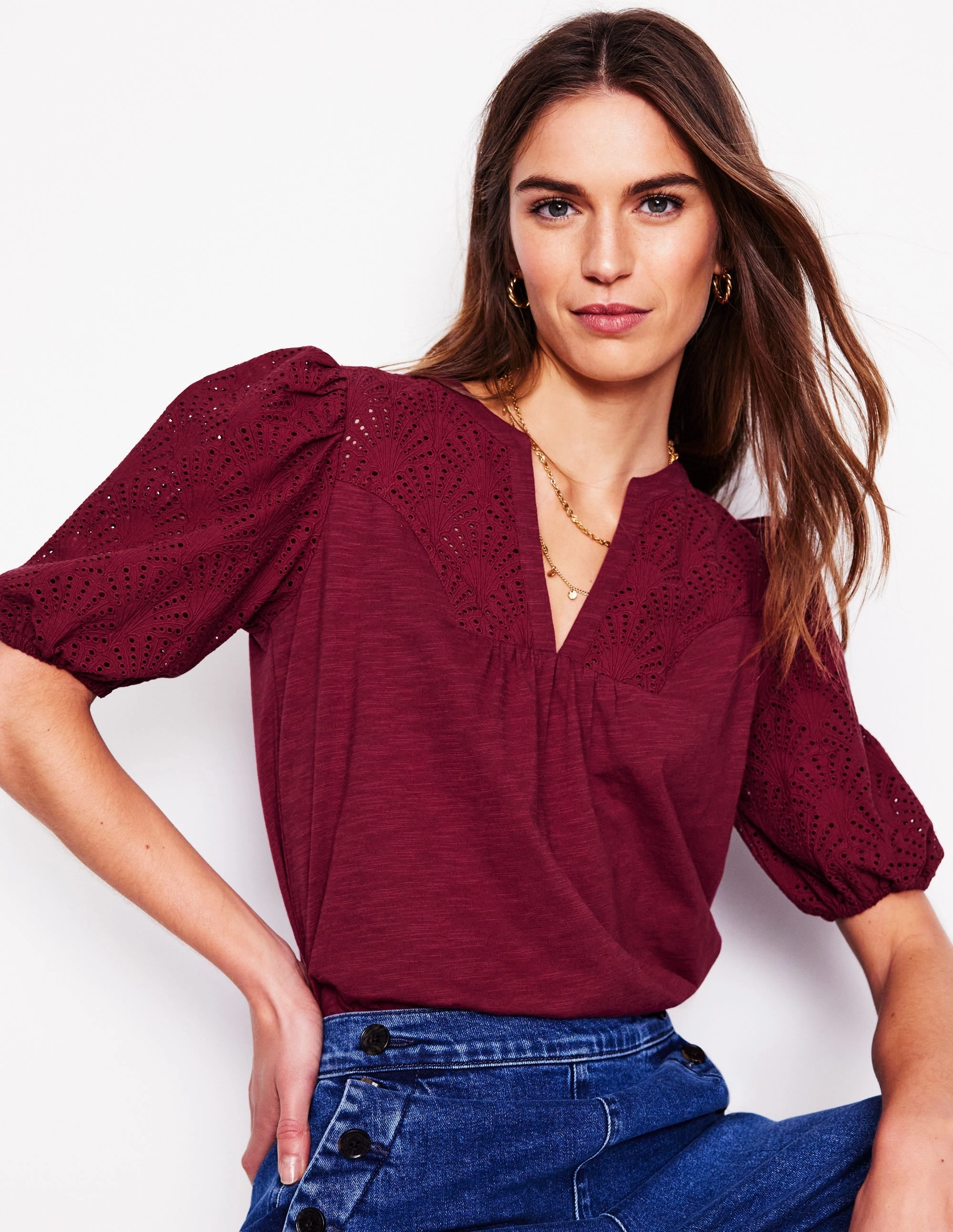 Dolly Broderie Top-Garnet Red Stylish Outfit