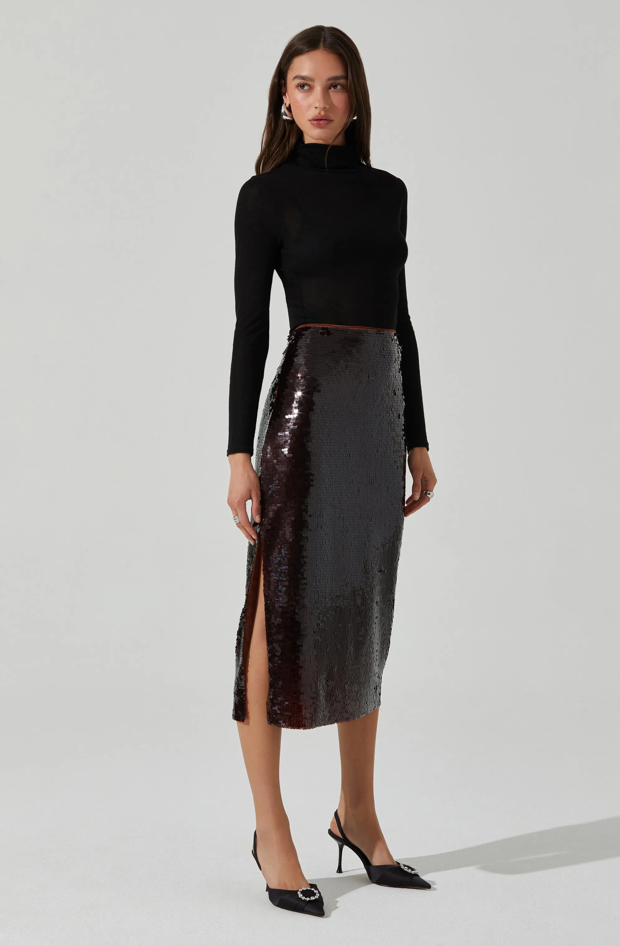Leg Elongating Dova Skirt in Brown