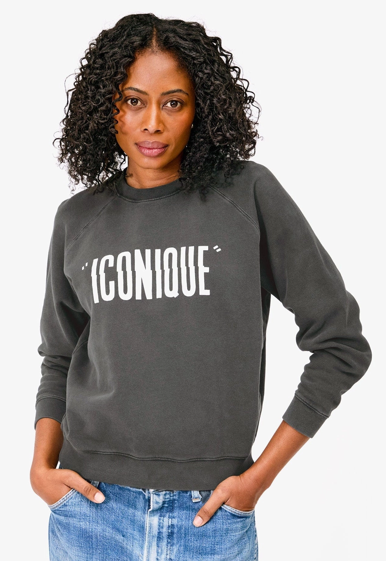 Iconique Sweatshirt in Faded Black/Cream Modern Silhouette