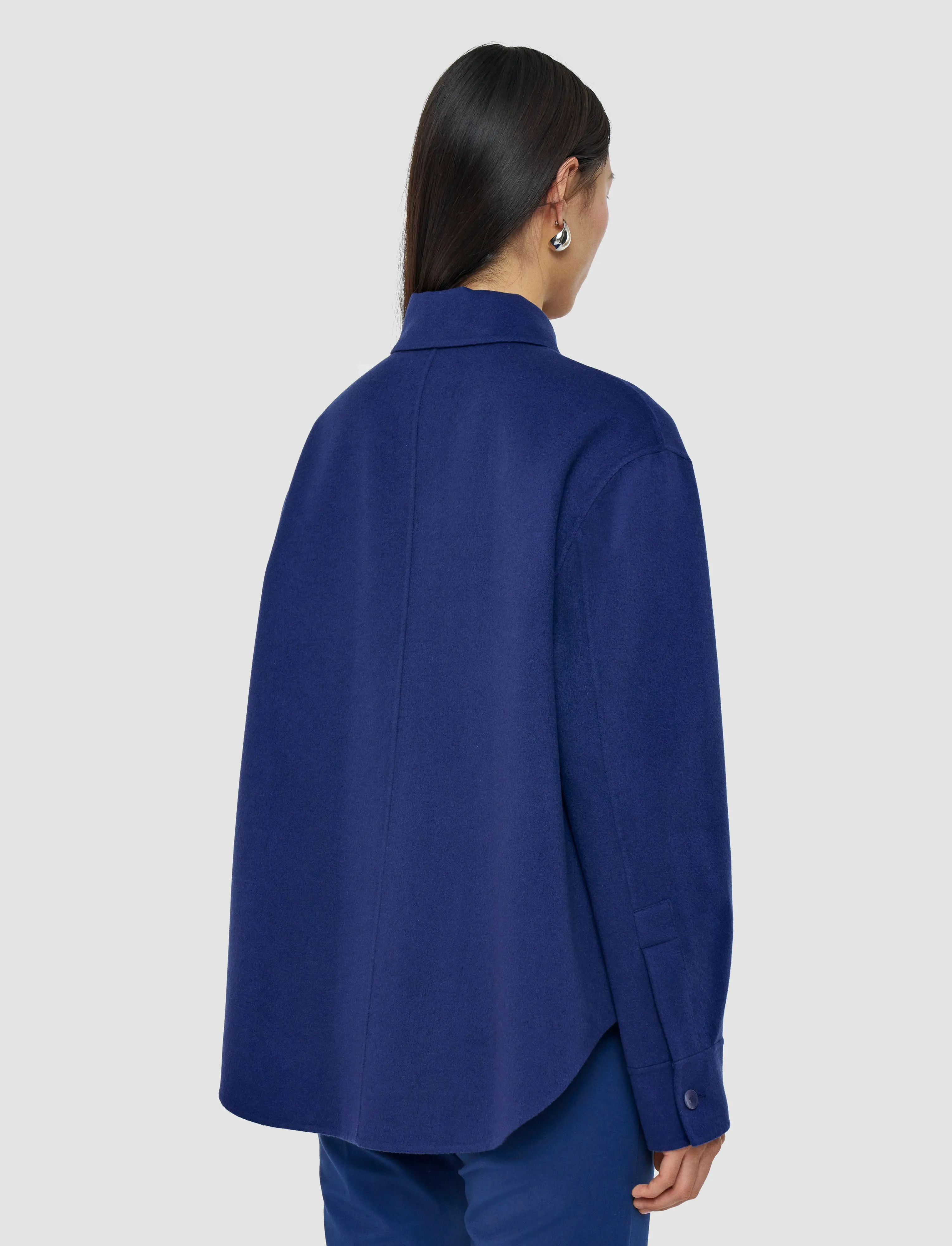 Jelia Light Double Face Wool Overshirt LowProfile Seam Design