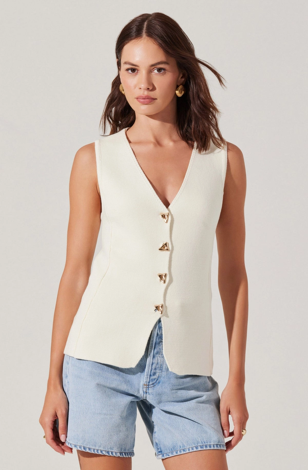 Jayce Sweater Vest in Cream LayeredDurability
