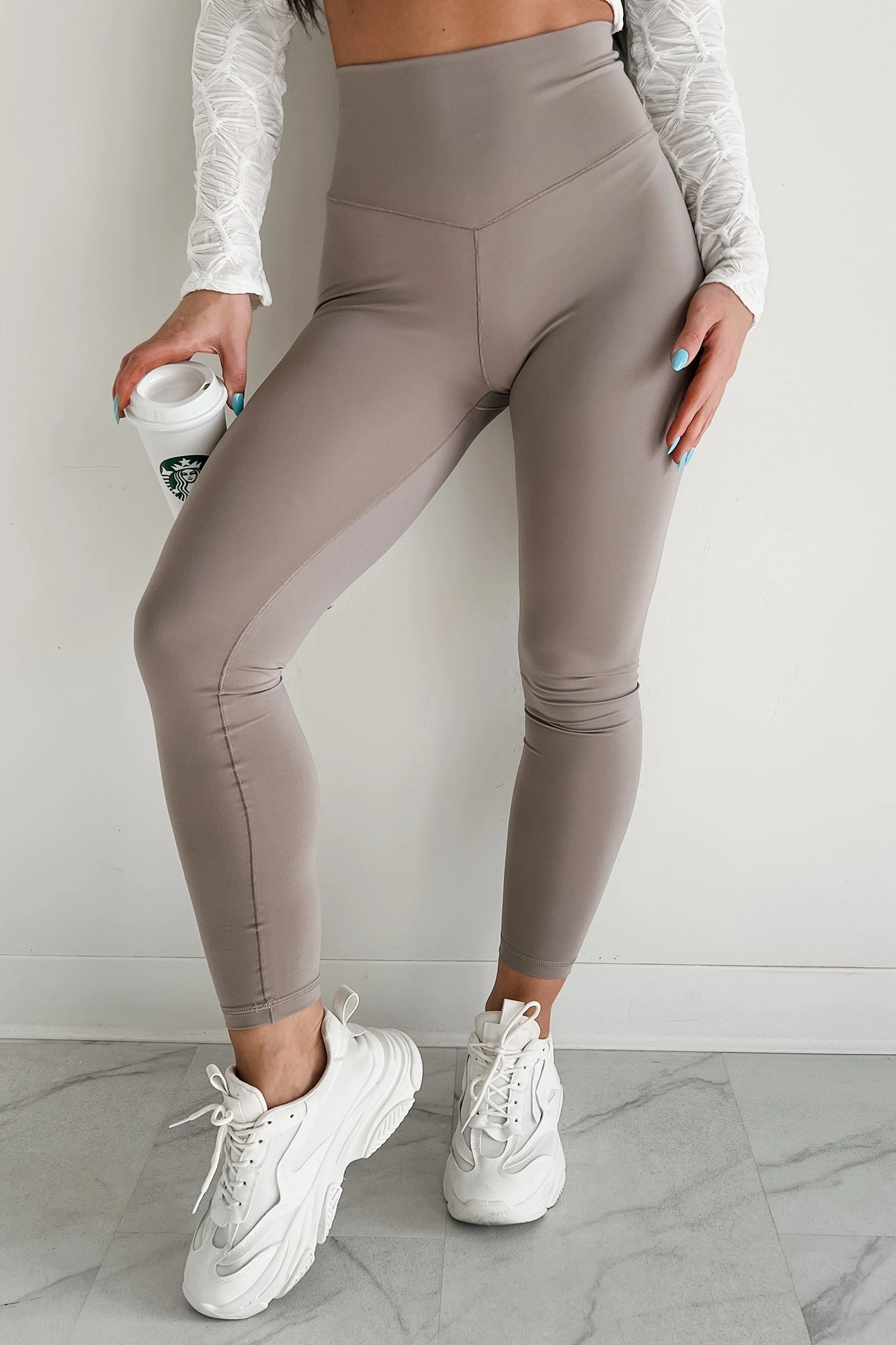 Slim Silhouette Travel Wear Finding Your Zone High Rise Basic Leggings (Ash)