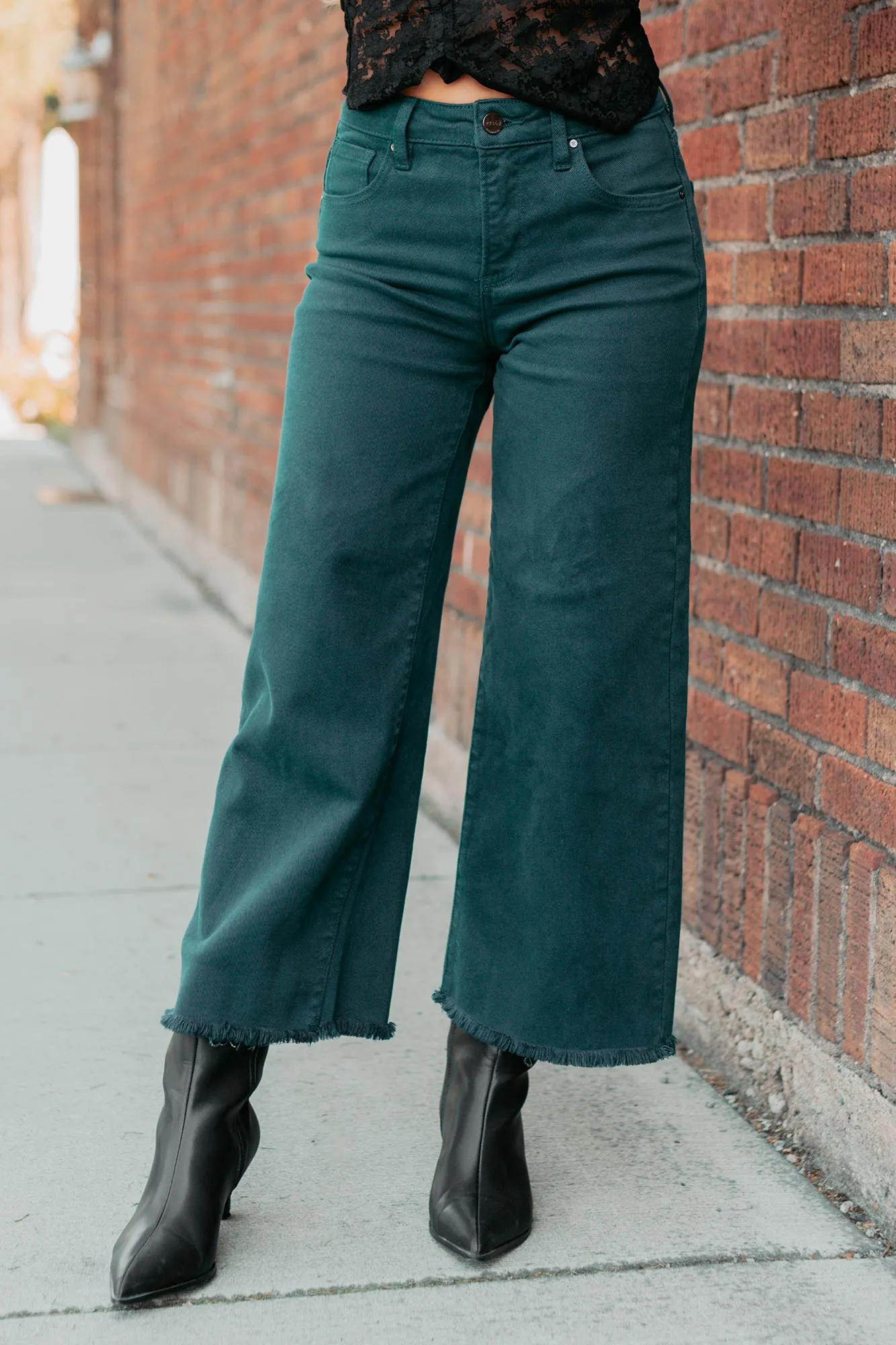 AdvancedAirflowChannels Walter High Rise Wide Crop Risen Jeans (Hunter Green)