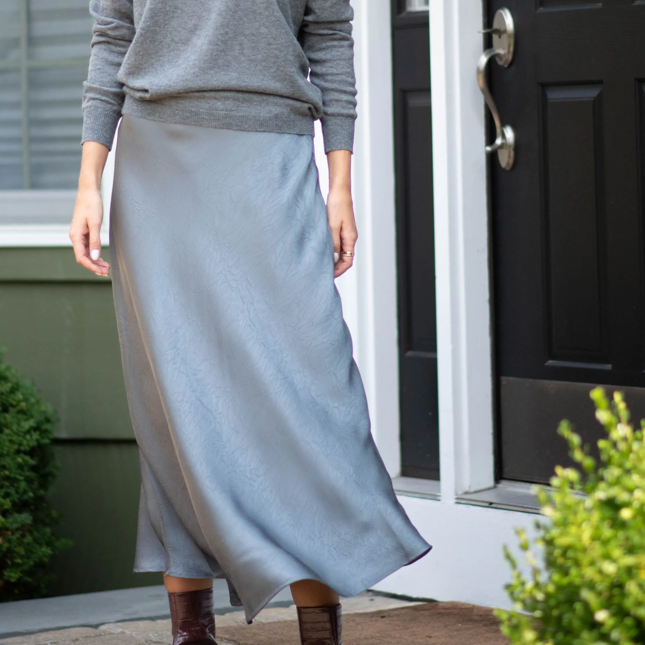 Chic Appeal Crinkle Slip Skirt | Gray