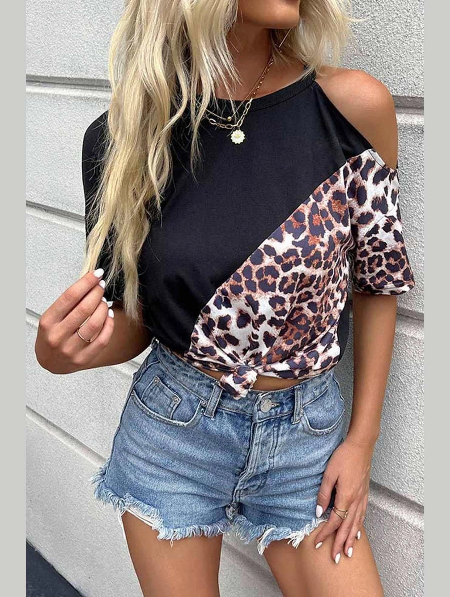 LEOPARD ONE HOLE SHOULDER TEE PuckerFree Surface FlexibleLayeredConstruction