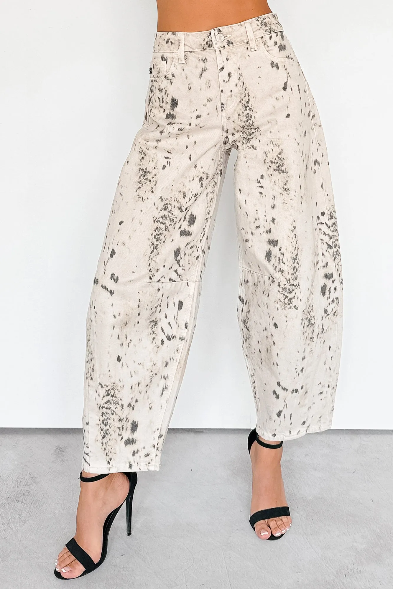 Adaptive Waistband Reversible Layering Tech Zane High Rise Printed Barrel Kancan Jeans (Beige/Black)