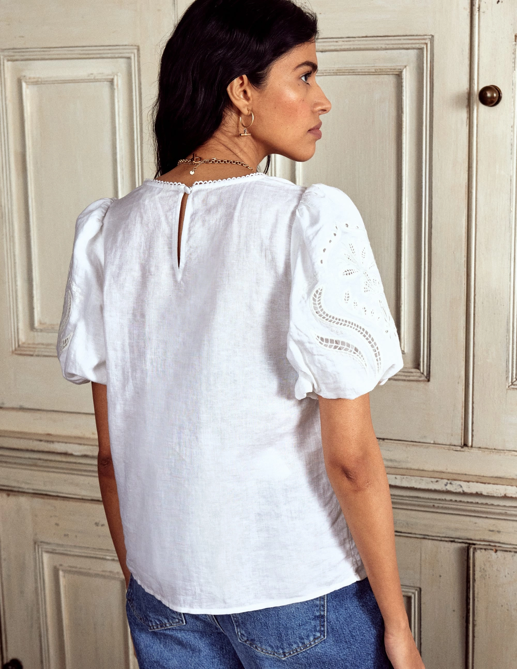 QuickDry Textile MultiFunctionalPockets Linen Cutwork Top-White