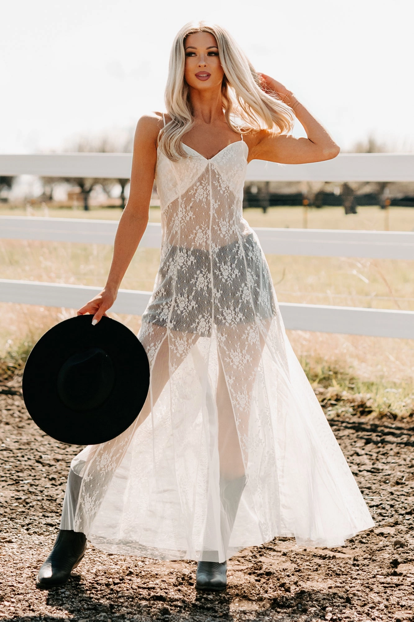 Perfect Layer Glamorous Edge Floral Lace Maxi Dress (Cream)