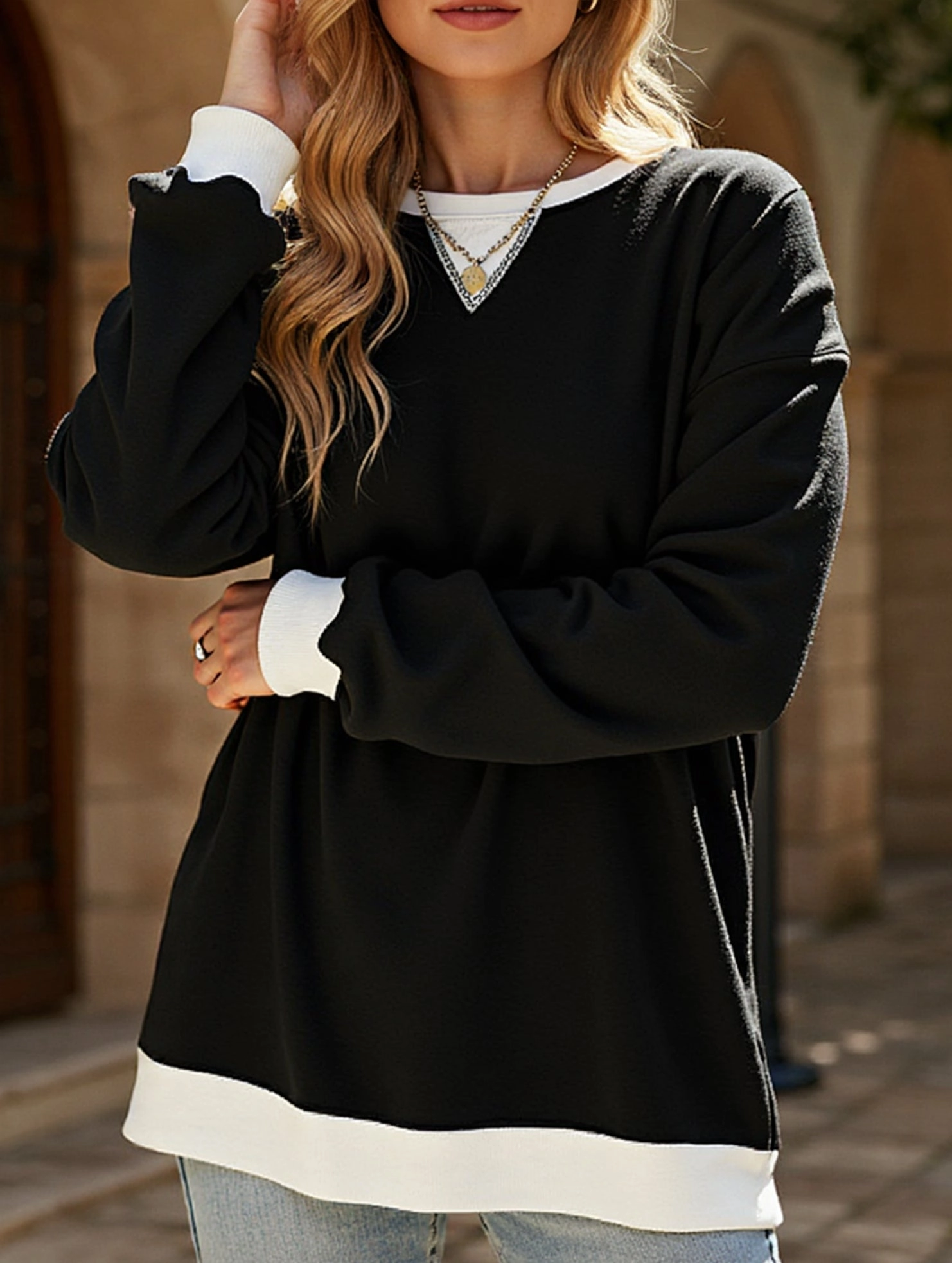 NonRestrictiveCut Contrast color splicing round neck sweater