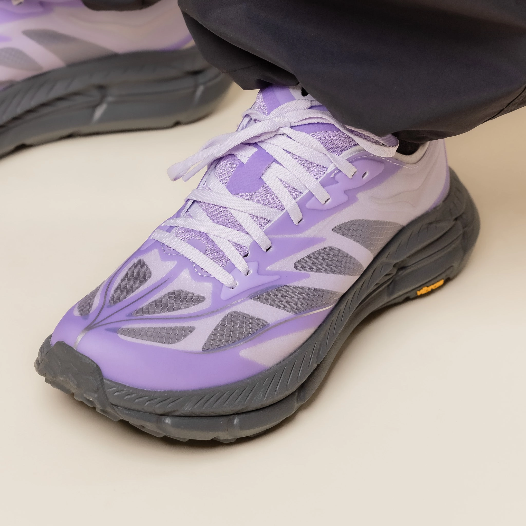 Hoka - Mafate Speed 4 Lite - Starlight Glow / Aster Flower