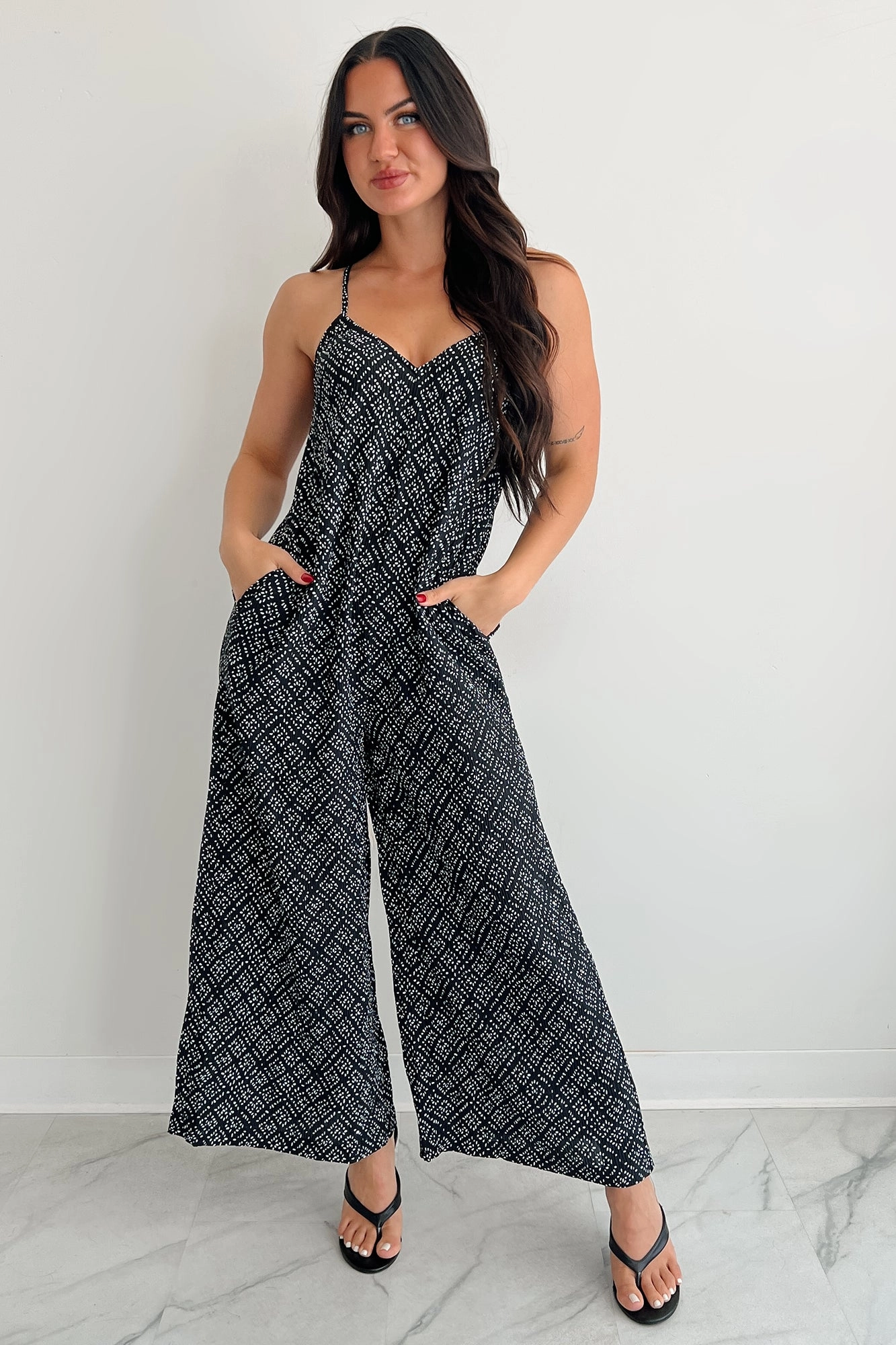 Flowy casual dress Homebody Heaven Pleated Wide Leg Jumpsuit (Black Dotted)