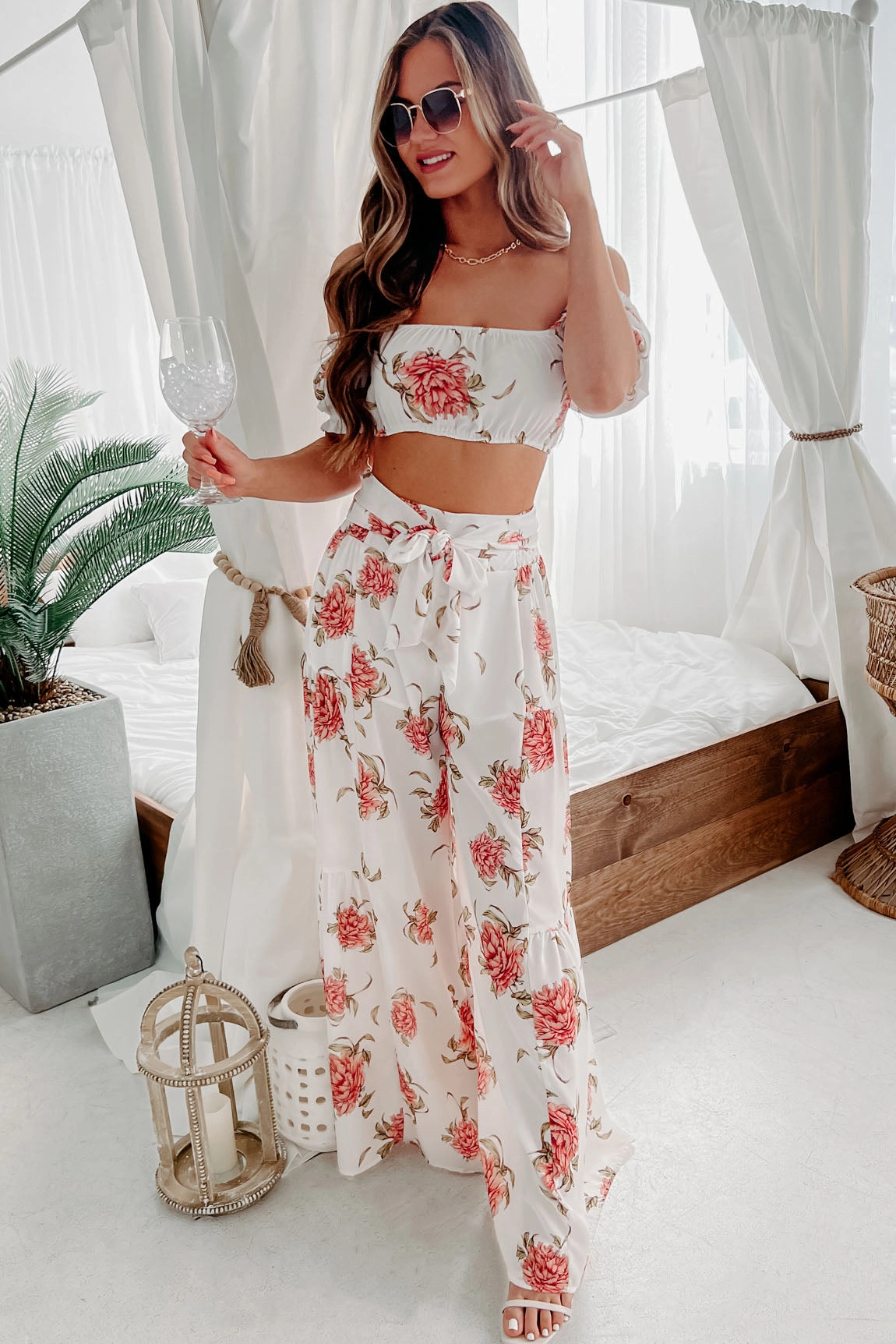 Thermal Insulation Core StretchKnit Audrina Floral Crop Top & Wide Leg Pant Two Piece Set (White Coral)