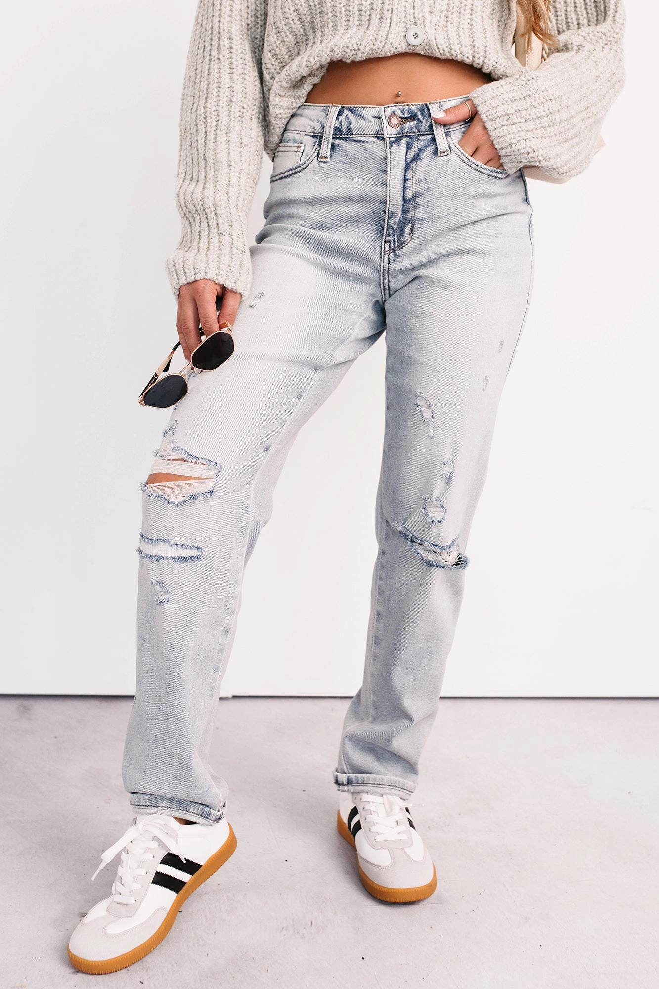 Meadow Mid Rise Judy Blue Boyfriend Jeans (Light) No Gap Waist