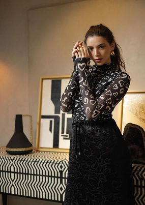 Iris Blouse in Chalk WrinkleResistantWeave