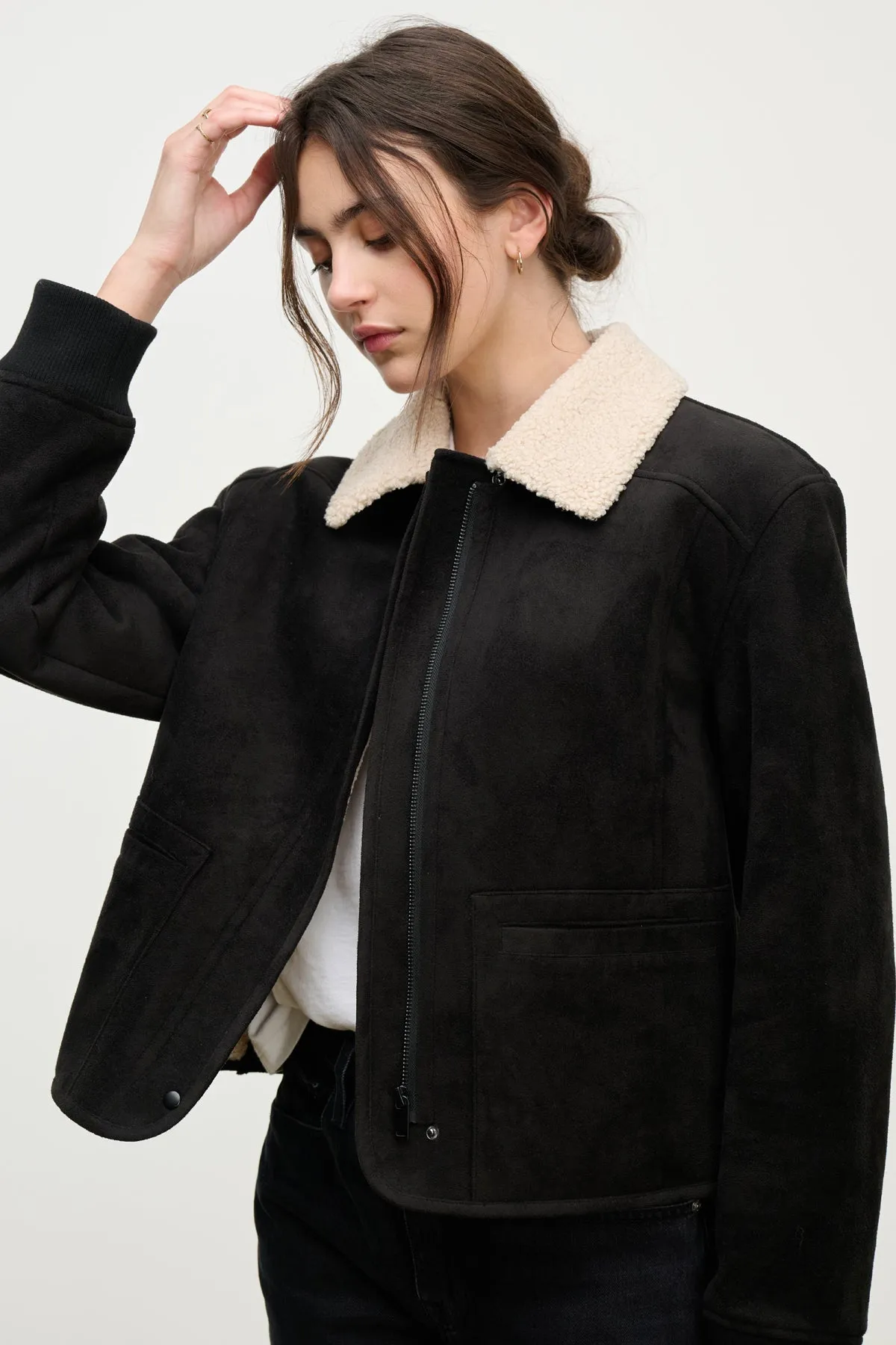 Juno Sherpa Jacket in Black/Cream Stylish Outfit Relaxed Top