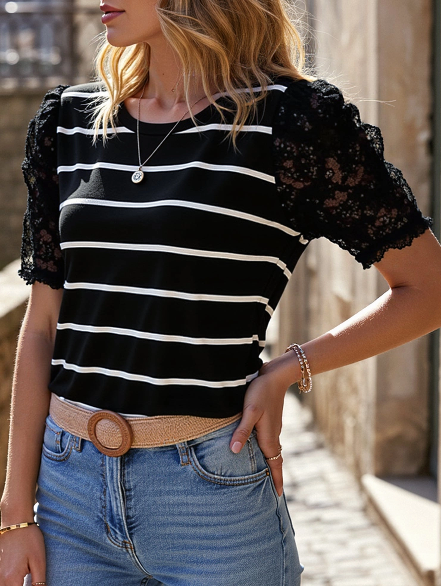 Low Profile Waistband Integration AdaptiveFitFabric Lace Short Sleeve Striped Slim Fit Top ??S to XL