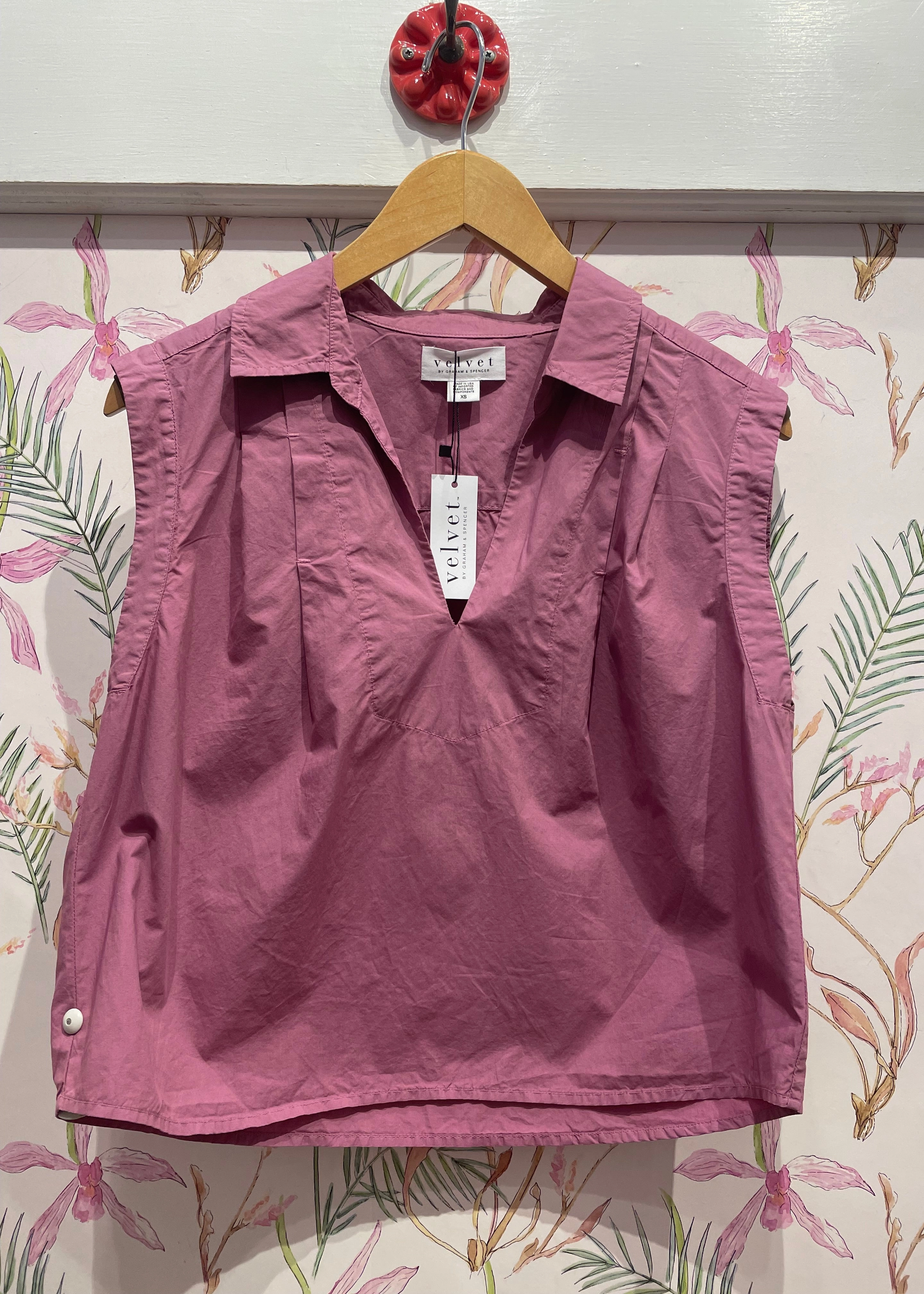 Quick-Dry Fabric Torsion Support Structure Florence Sleeveless Collar Top in Passion