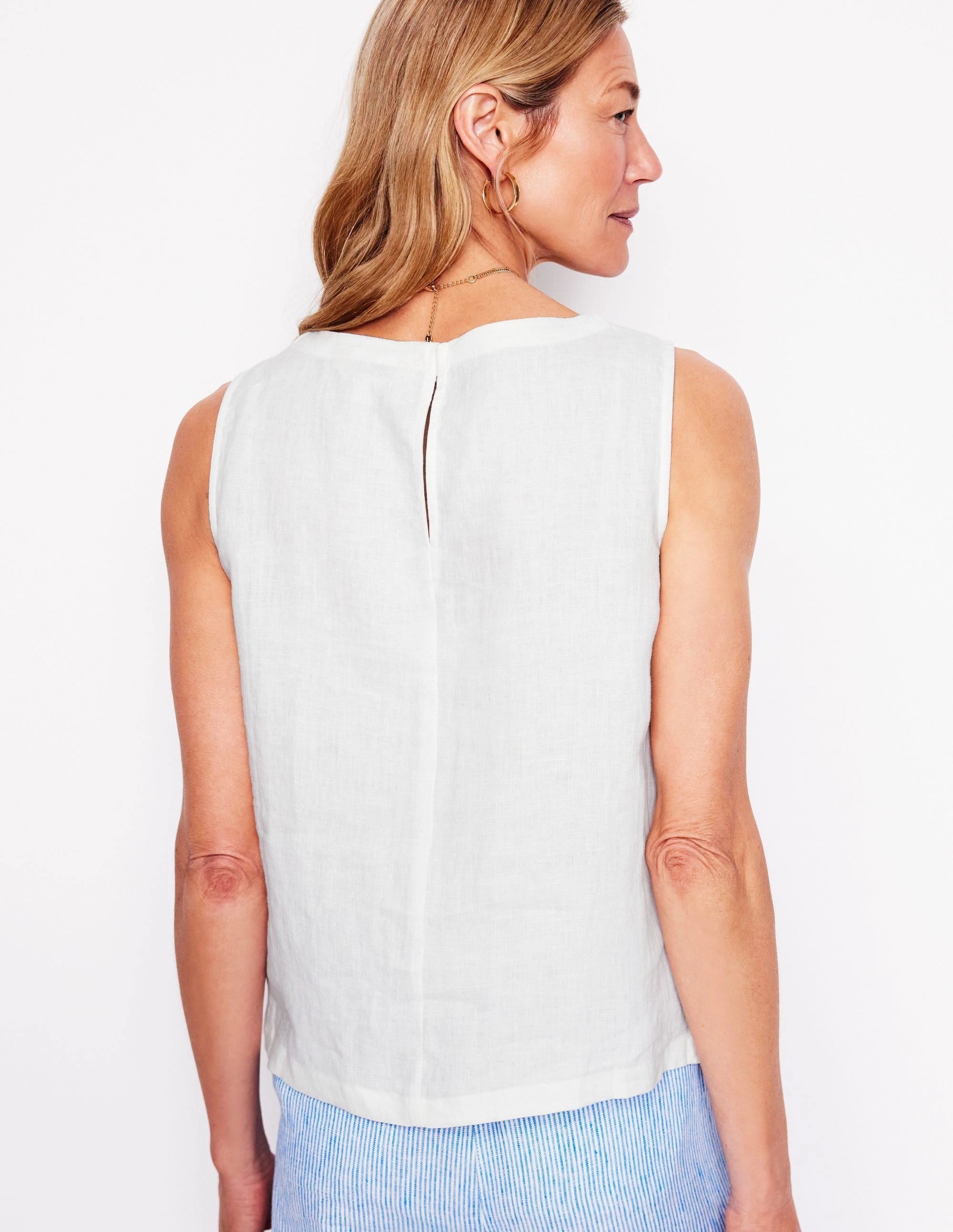 Linen Shell Top-White Relaxed Silhouette