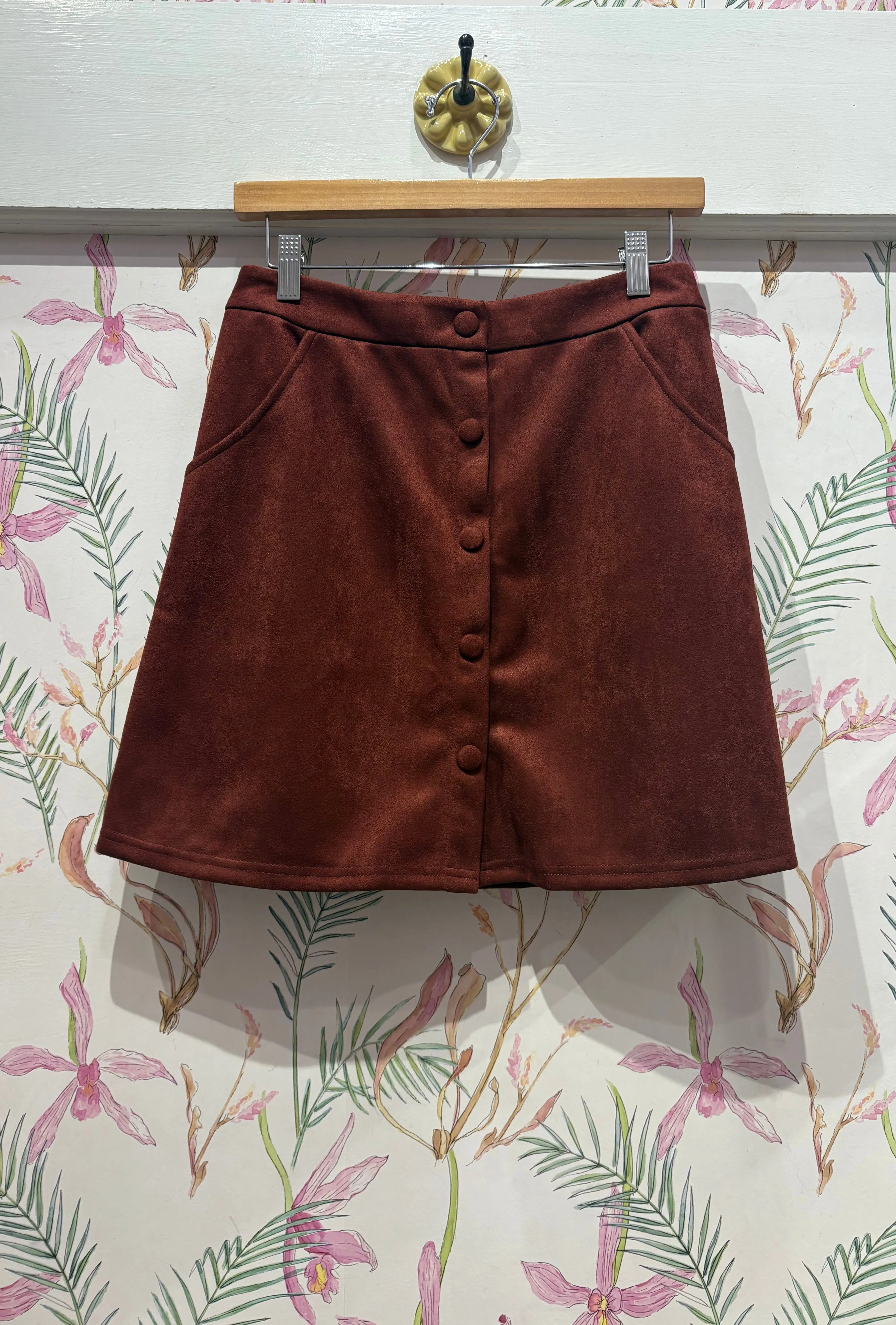 Abrasion resistant Little Lies Ali Skirt in Wine