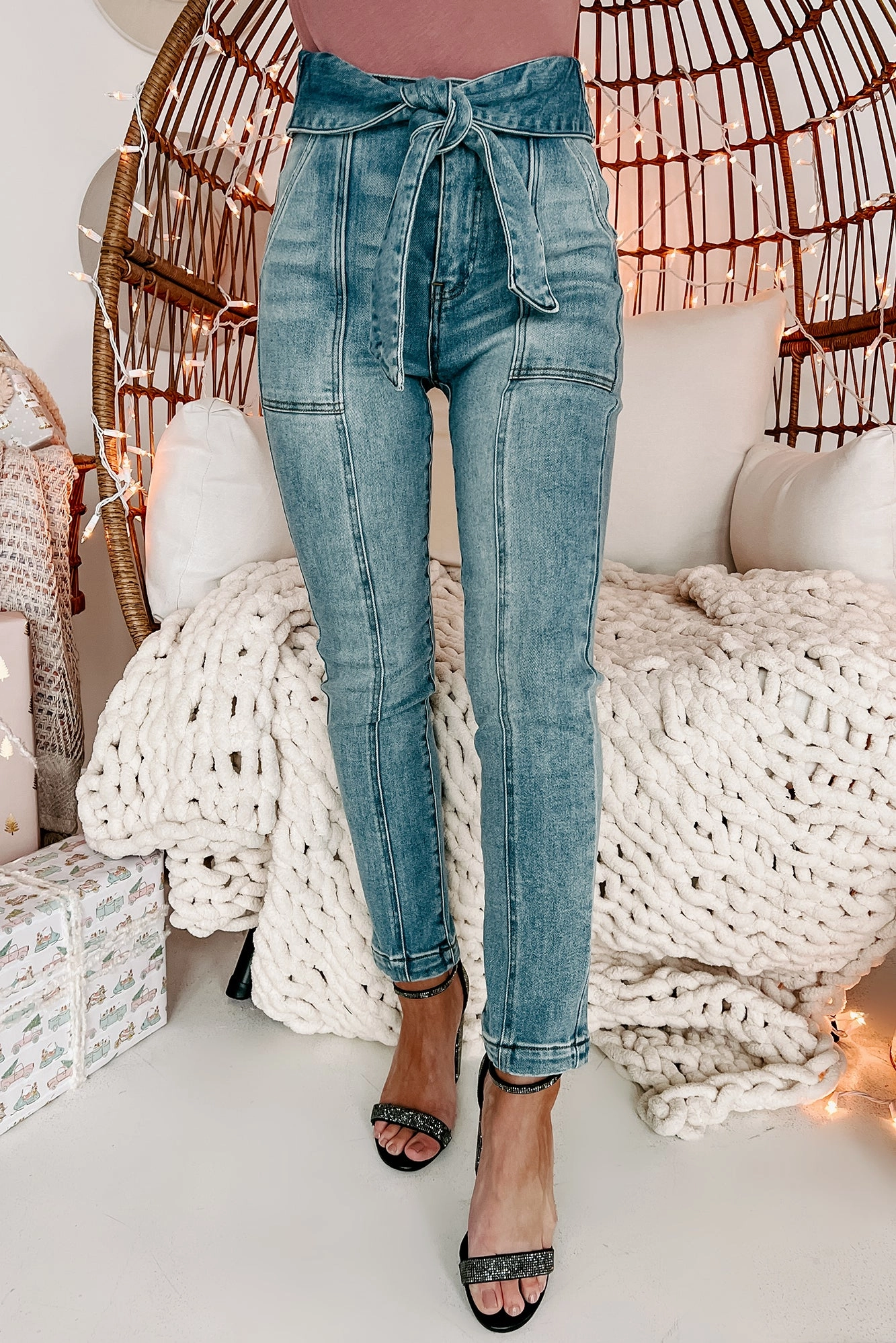 Looking For Answers High Rise Tie-Belt Risen Skinny Jeans (Medium) Flexible Material Easy Fit