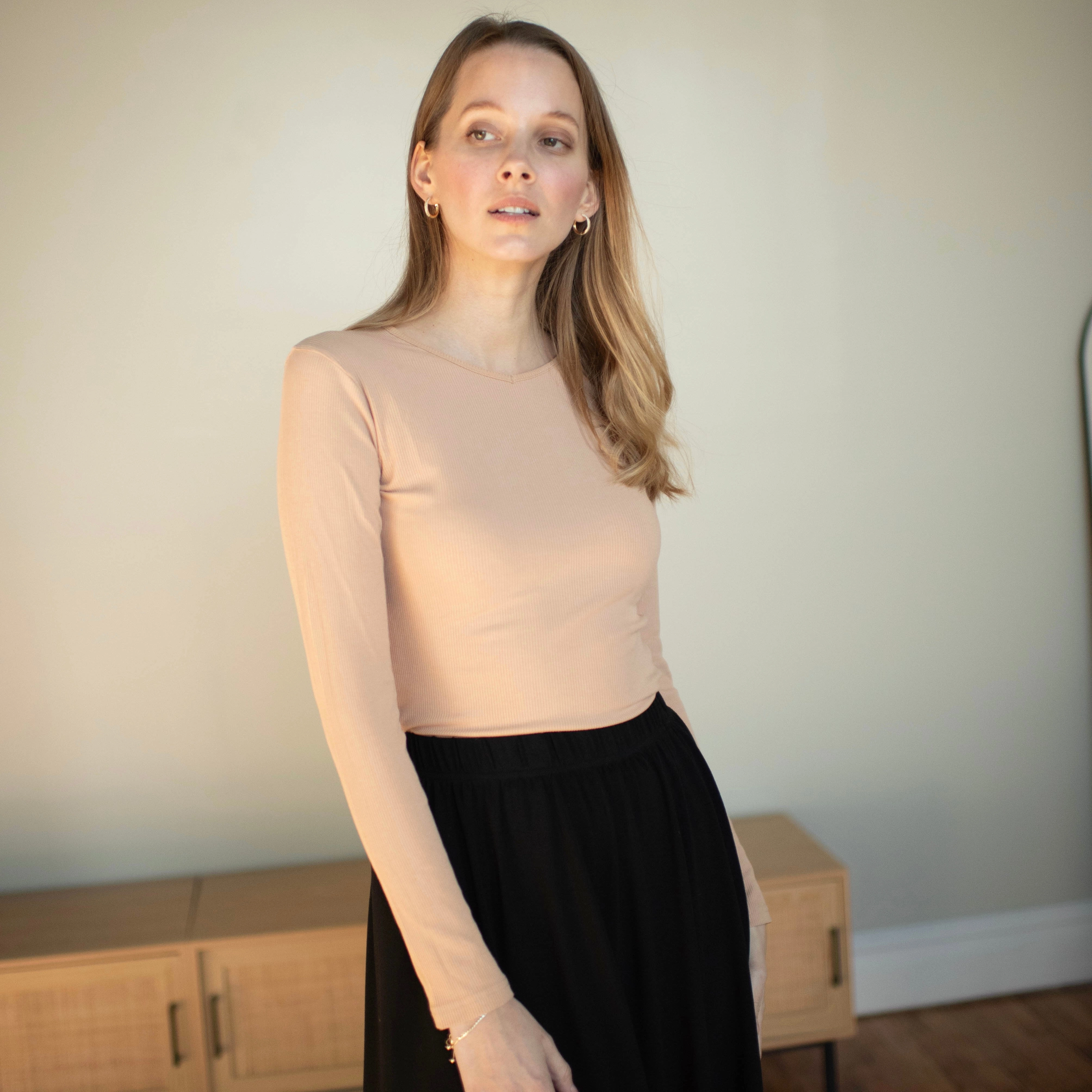 Ribbed V-neck Tee | Oatmeal MoistureWicking Material