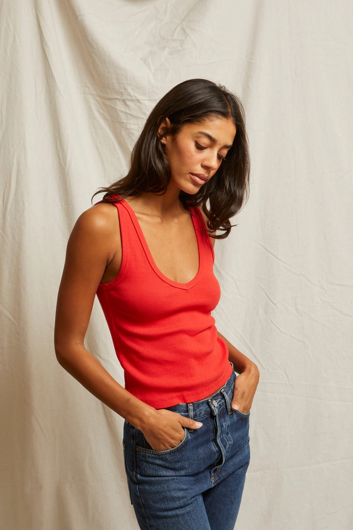 Maria Ribbed V-Neck Tank in Poppy Red Moisture Management AntiStaticFinish